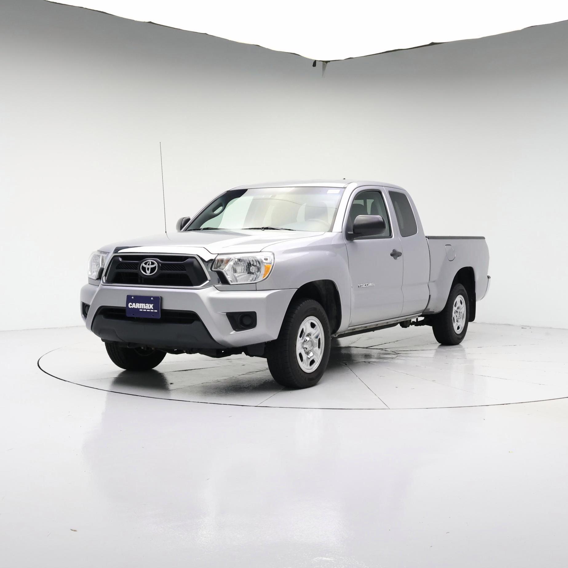 Thumbnail: 2015 Toyota Tacoma - 4