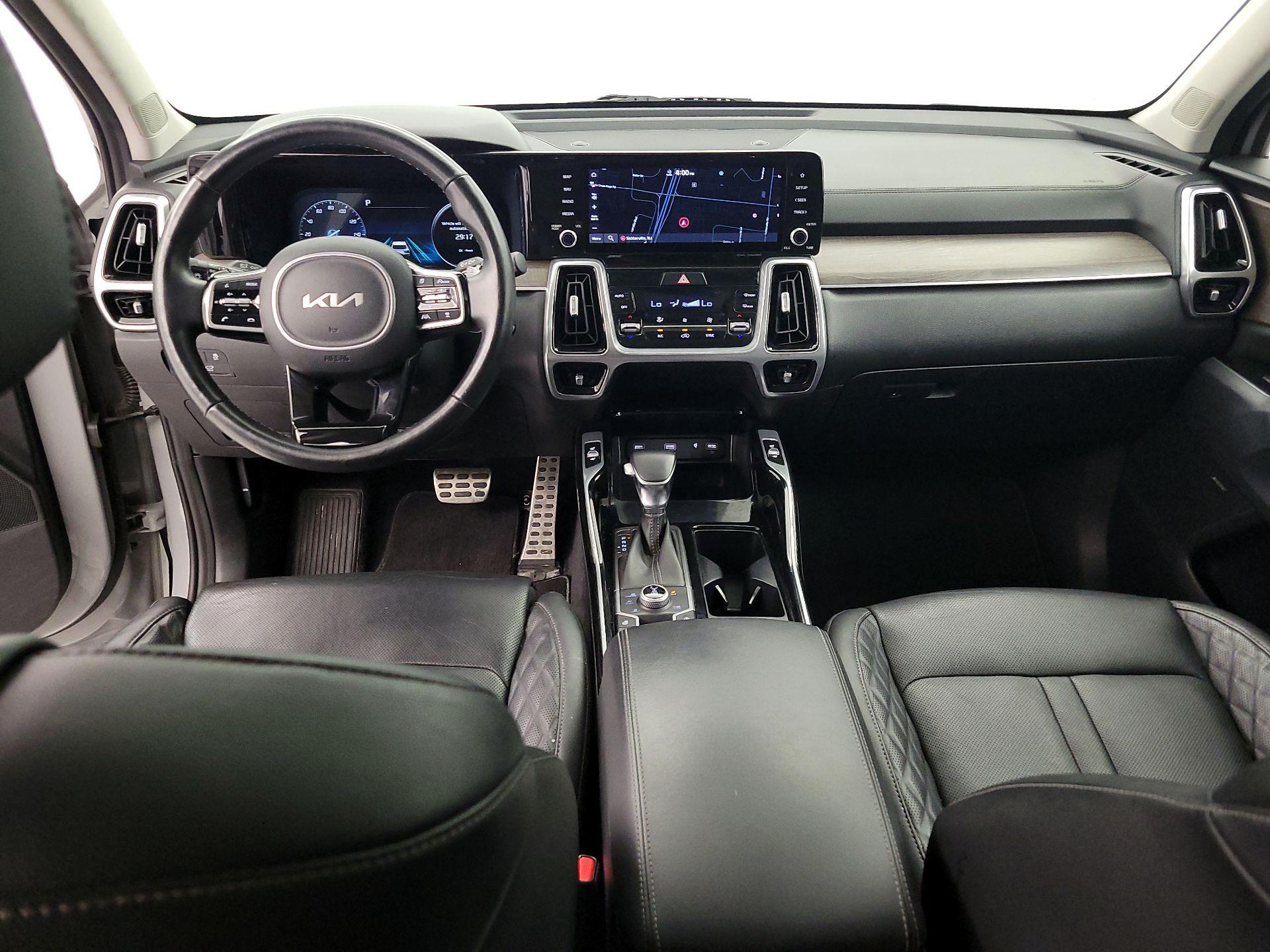 Thumbnail: 2022 Kia Sorento - 9