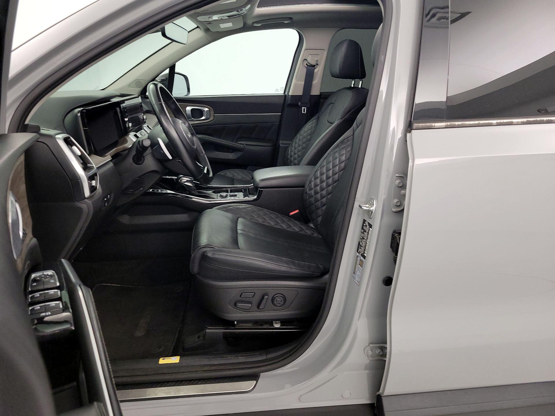 Thumbnail: 2022 Kia Sorento - 11