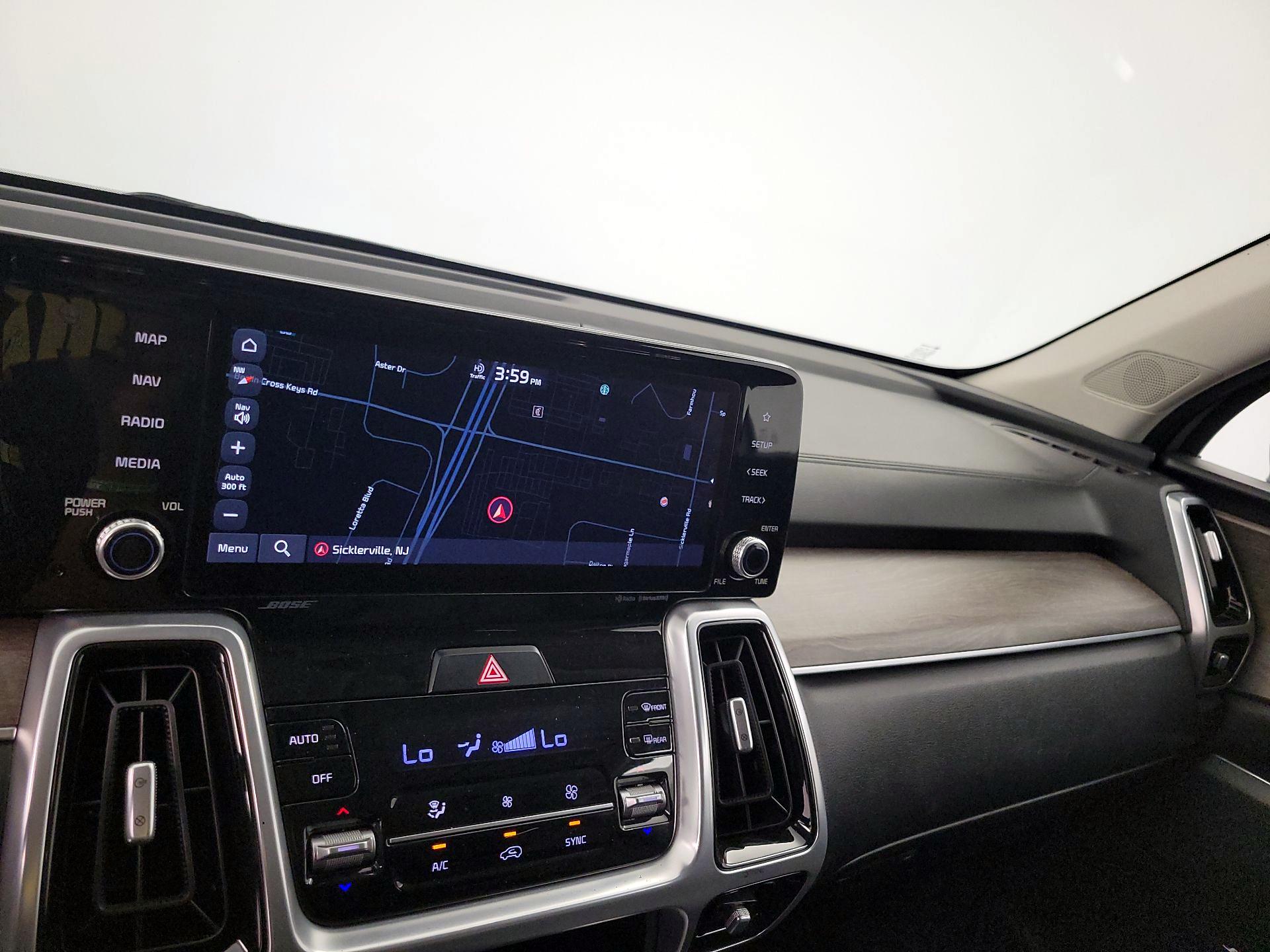 Thumbnail: 2022 Kia Sorento - 14