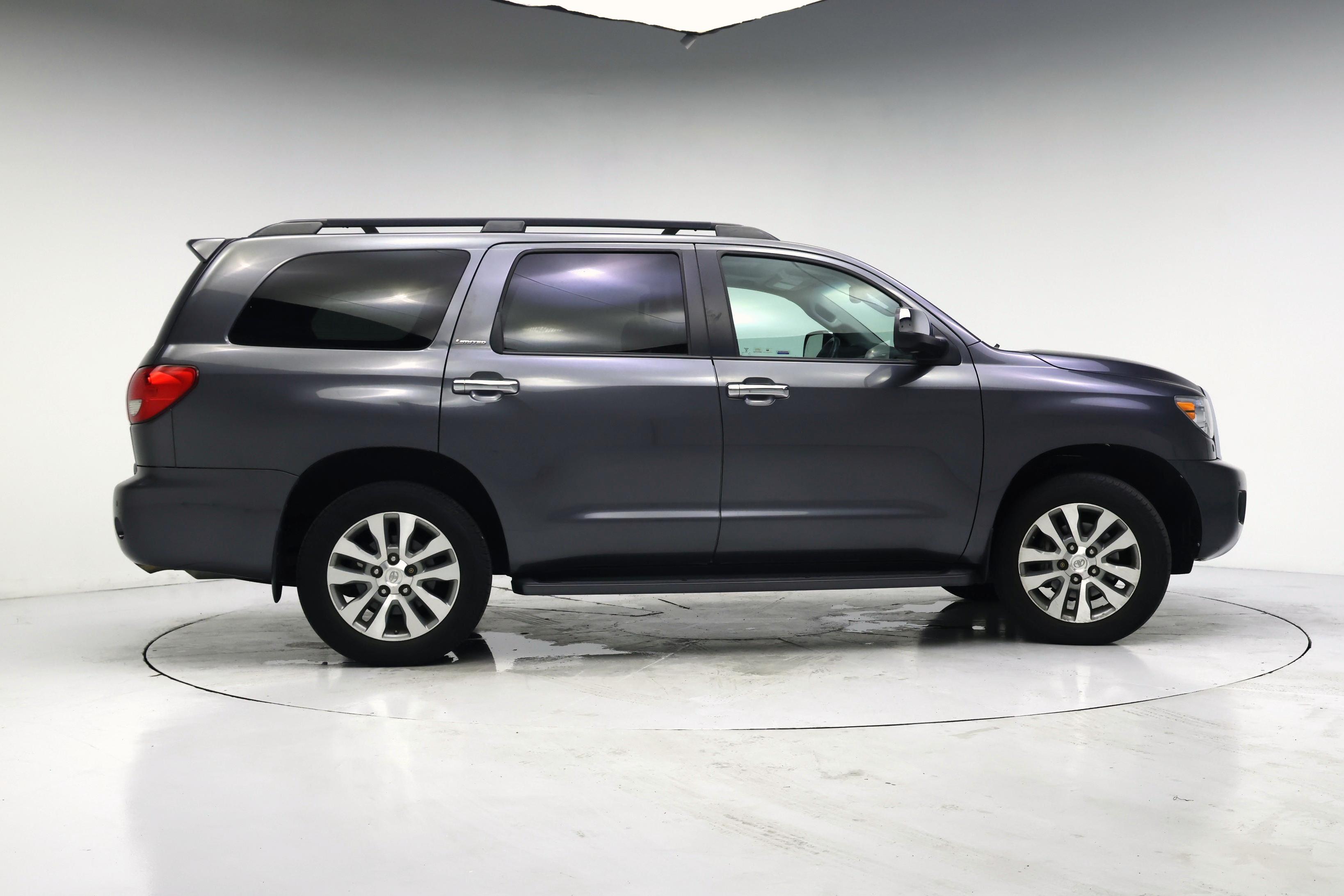 Thumbnail: 2016 Toyota Sequoia - 7