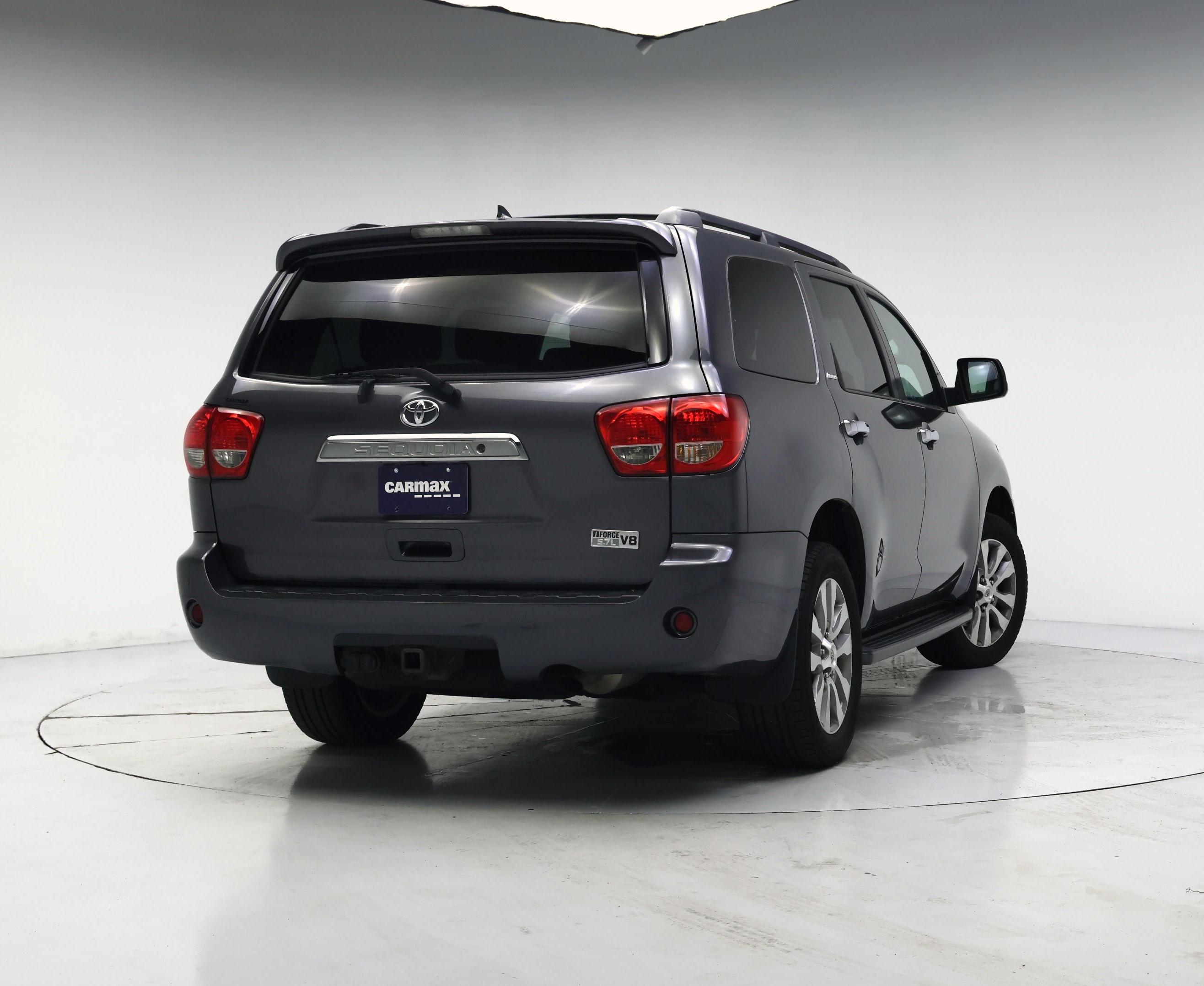 Thumbnail: 2016 Toyota Sequoia - 8