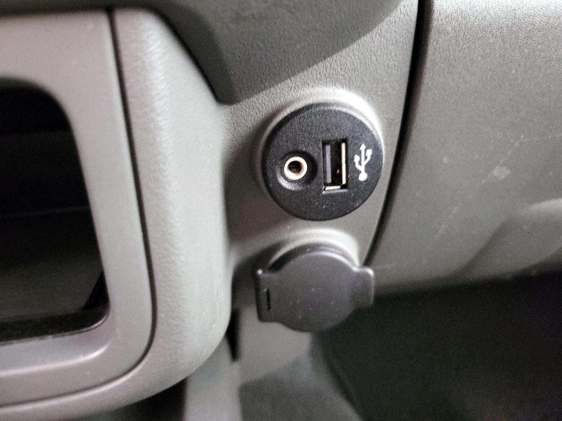 Thumbnail: 2019 Nissan Frontier - 18
