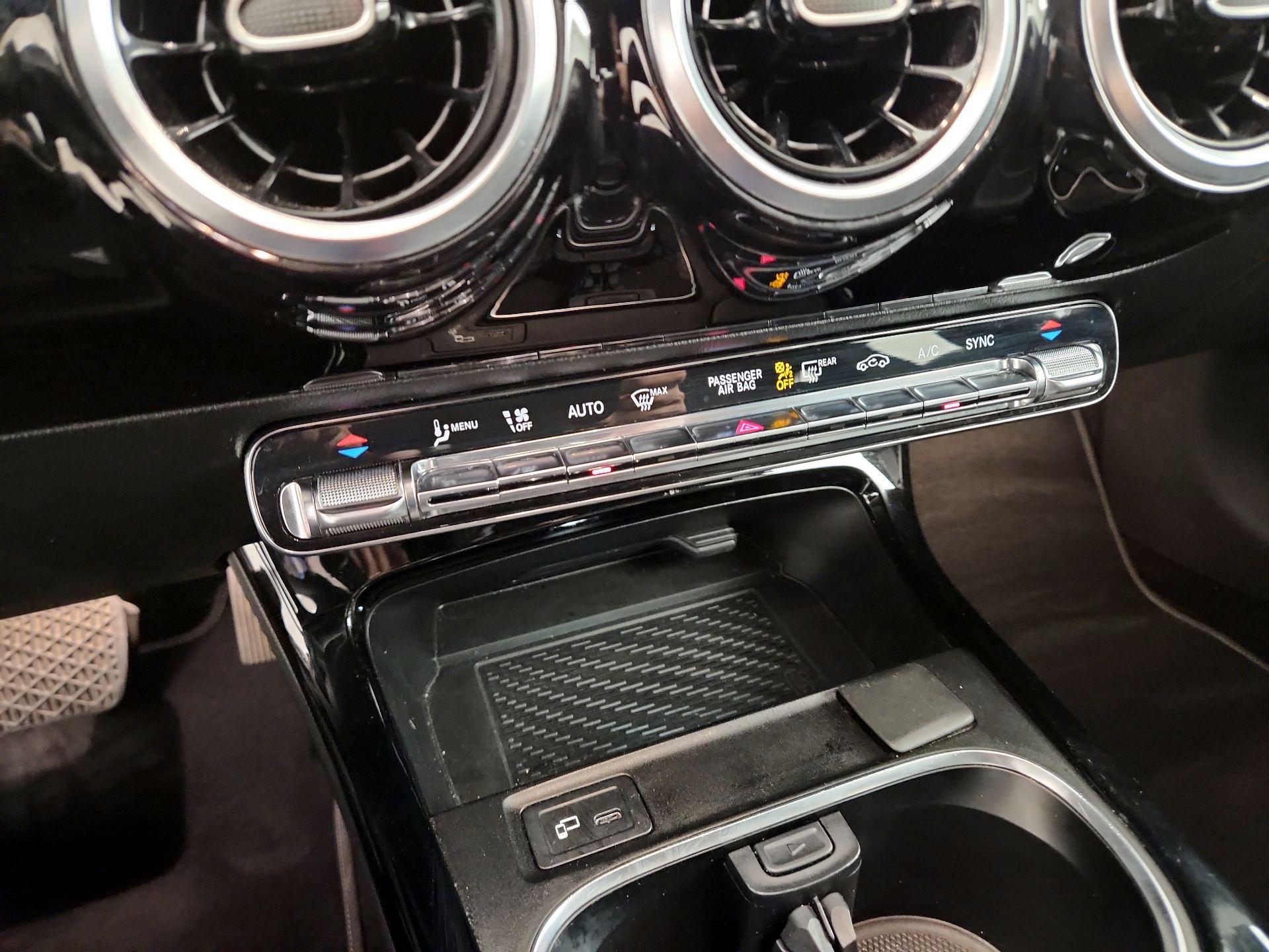 Thumbnail: 2020 Mercedes-Benz CLA - 17