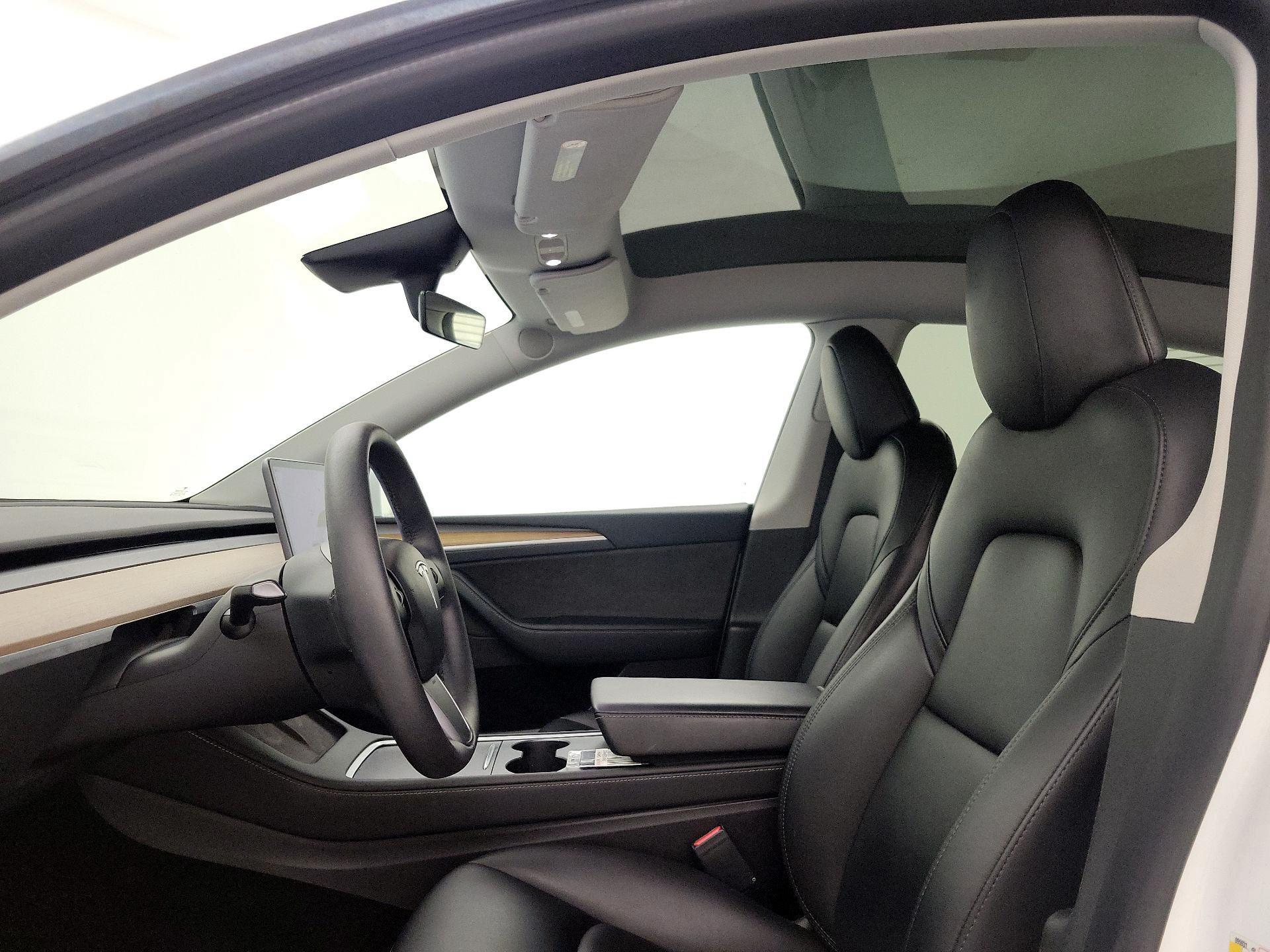 Thumbnail: 2023 Tesla Model Y - 17
