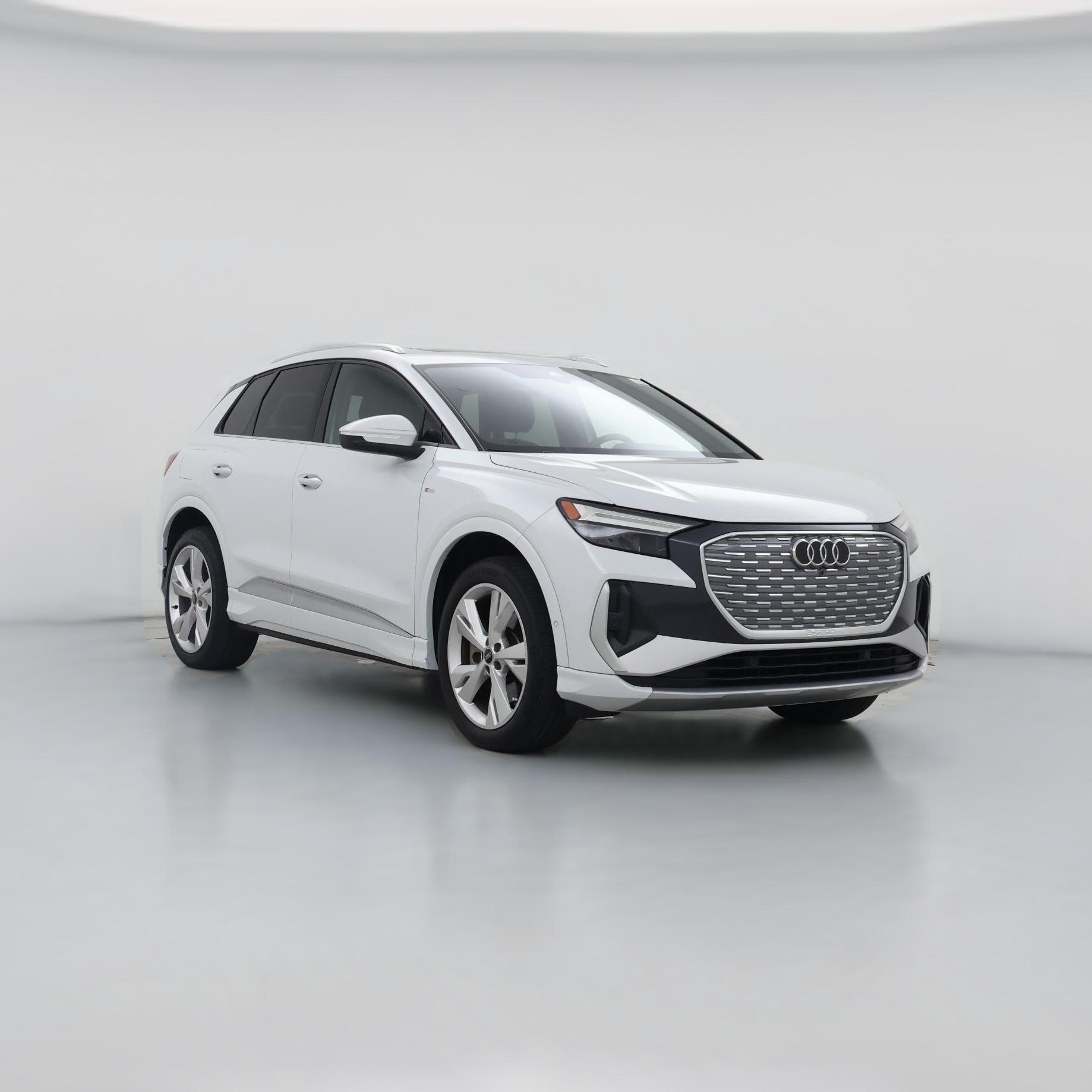 Thumbnail: 2023 Audi Q4 e-tron - 1