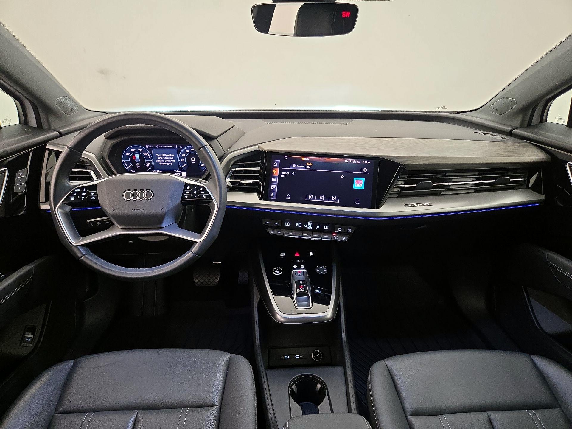 Thumbnail: 2023 Audi Q4 e-tron - 9
