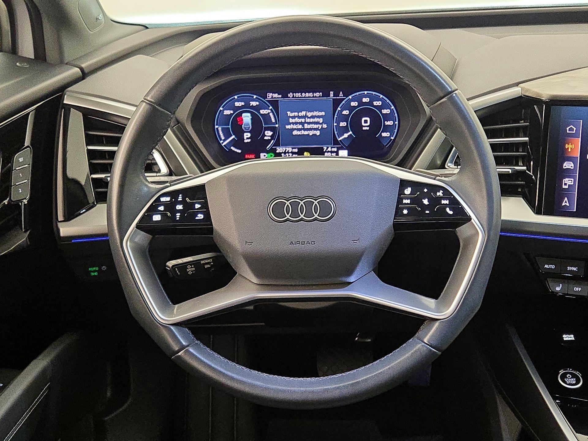 Thumbnail: 2023 Audi Q4 e-tron - 10
