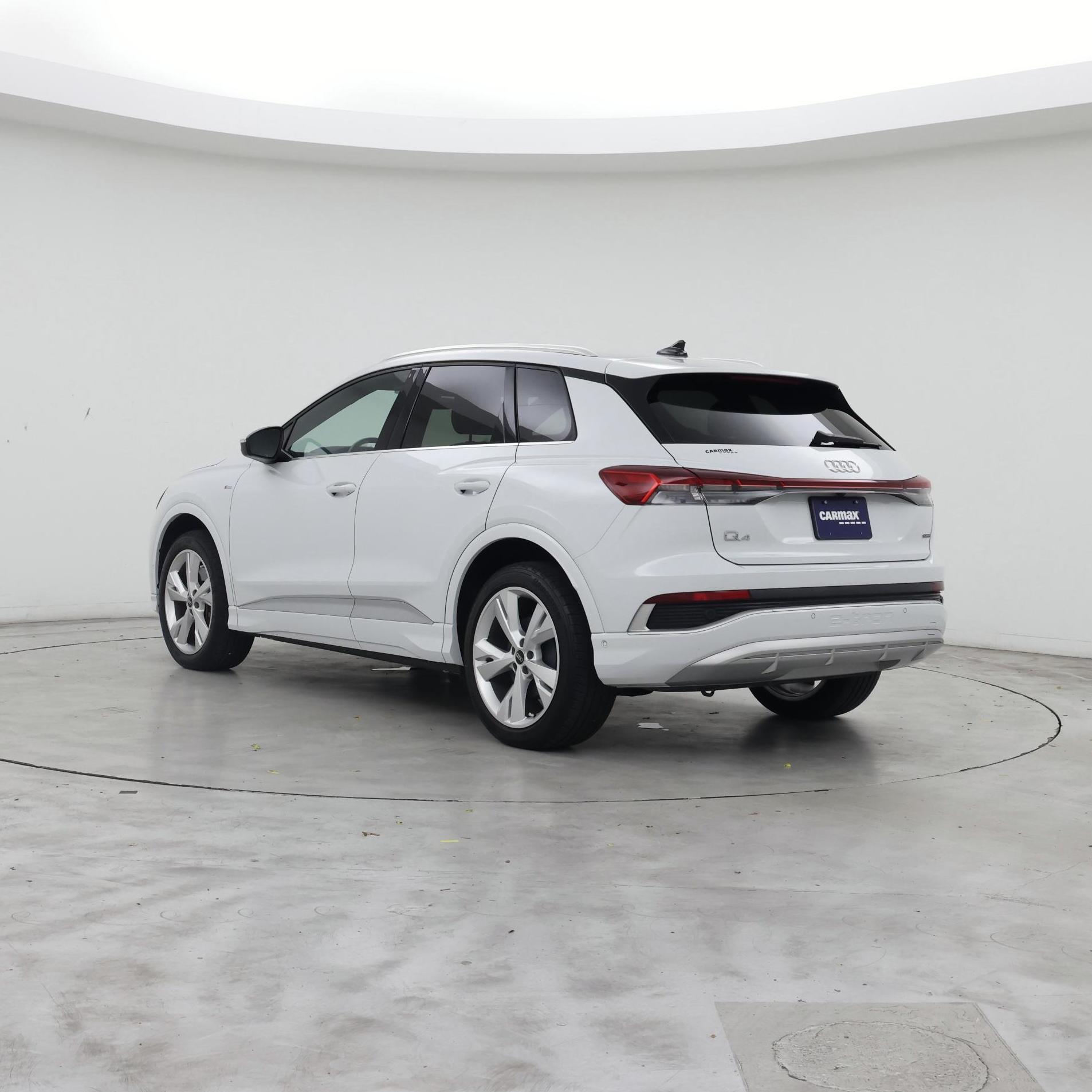Thumbnail: 2023 Audi Q4 e-tron - 2
