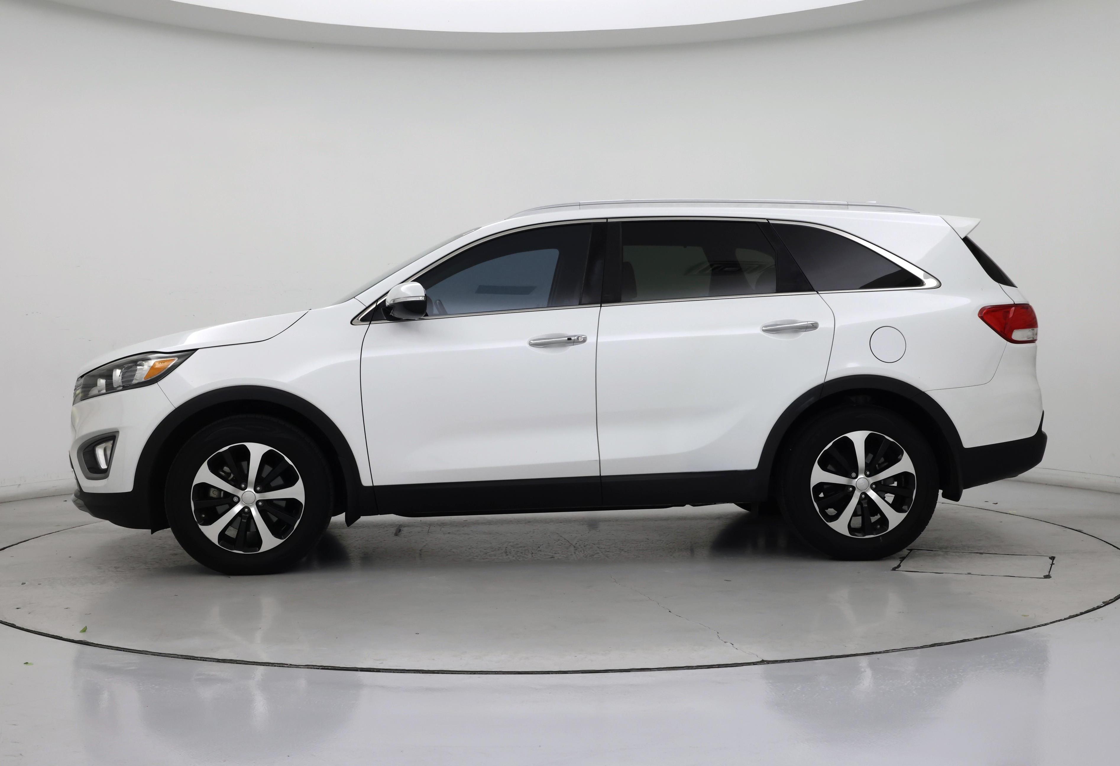 Thumbnail: 2017 Kia Sorento - 3