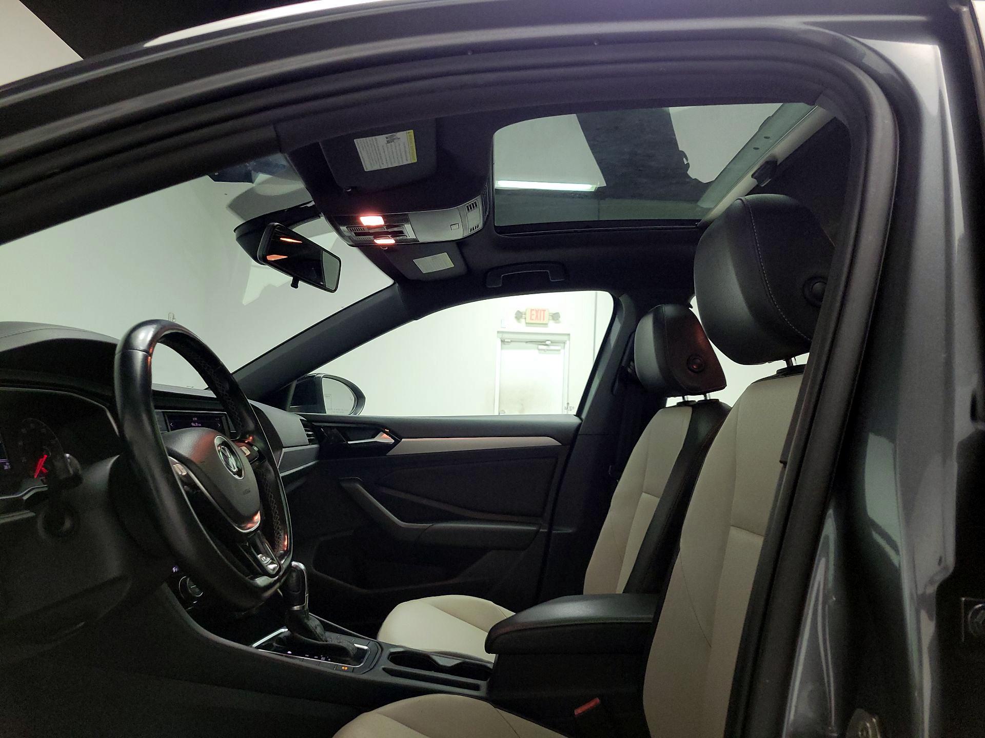 Thumbnail: 2019 Volkswagen Jetta - 19