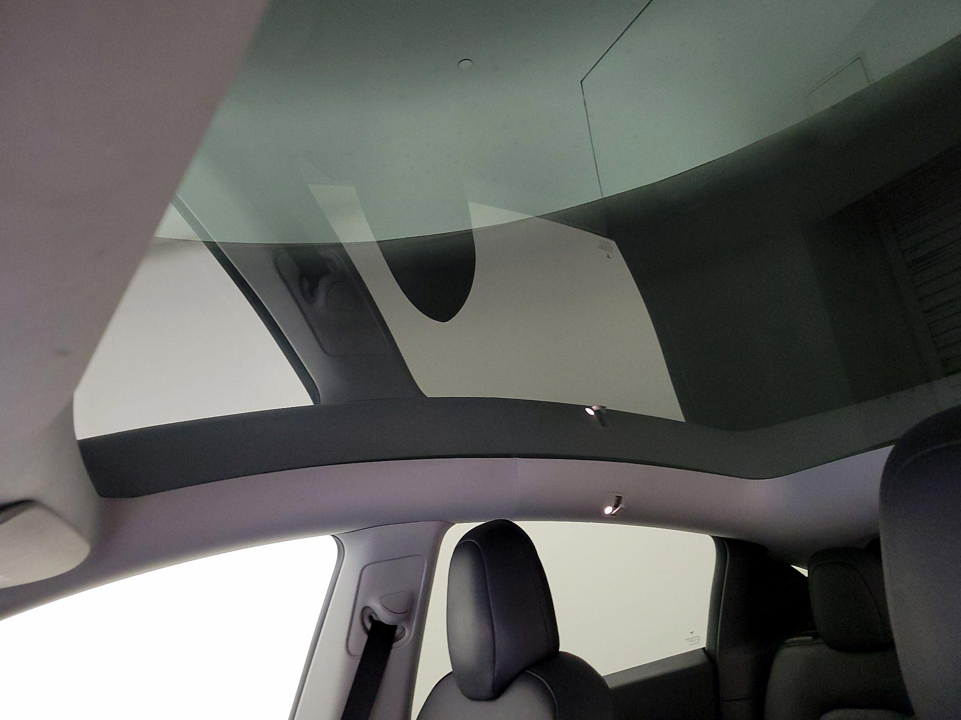 Thumbnail: 2020 Tesla Model Y - 17