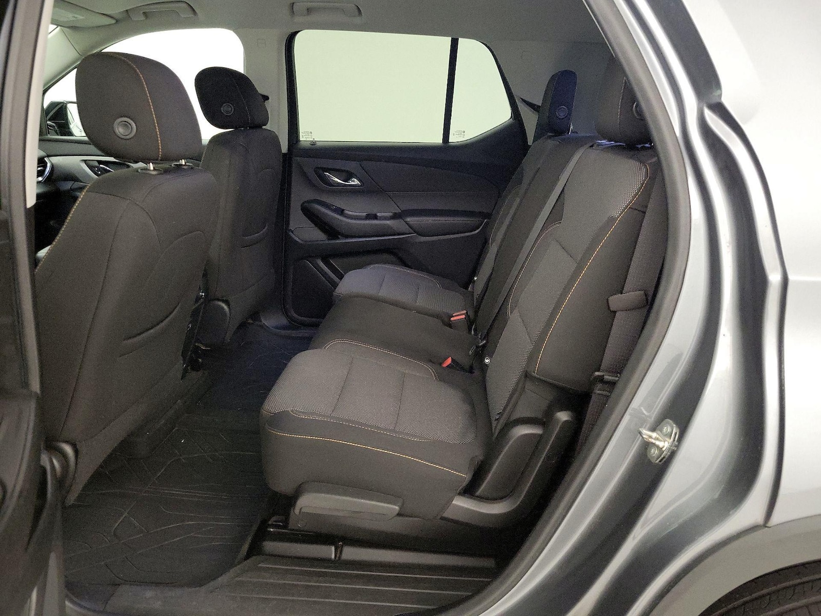 2020 Chevrolet Traverse LS - Photo 19