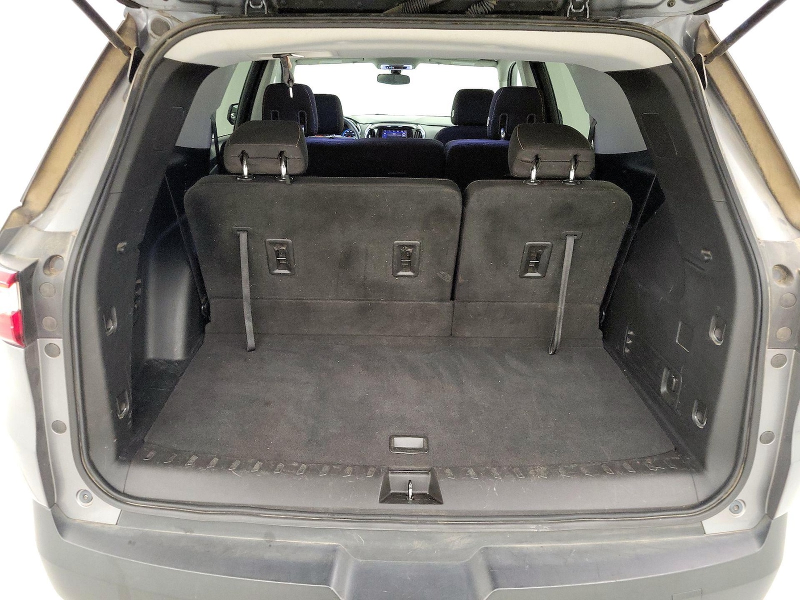 2020 Chevrolet Traverse LS - Photo 21
