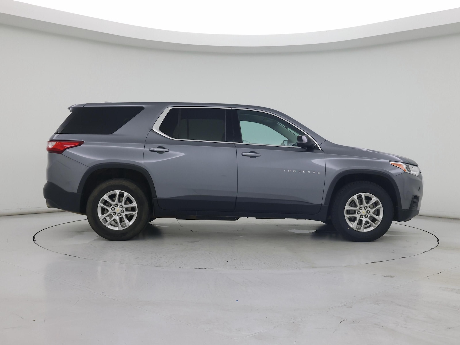 2020 Chevrolet Traverse LS - Photo 8