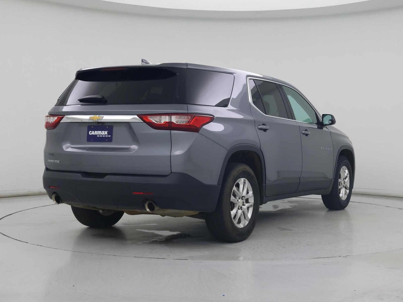 2020 Chevrolet Traverse LS - Photo 9