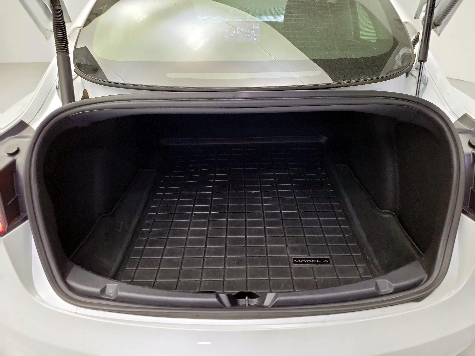 Thumbnail: 2022 Tesla Model 3 - 20