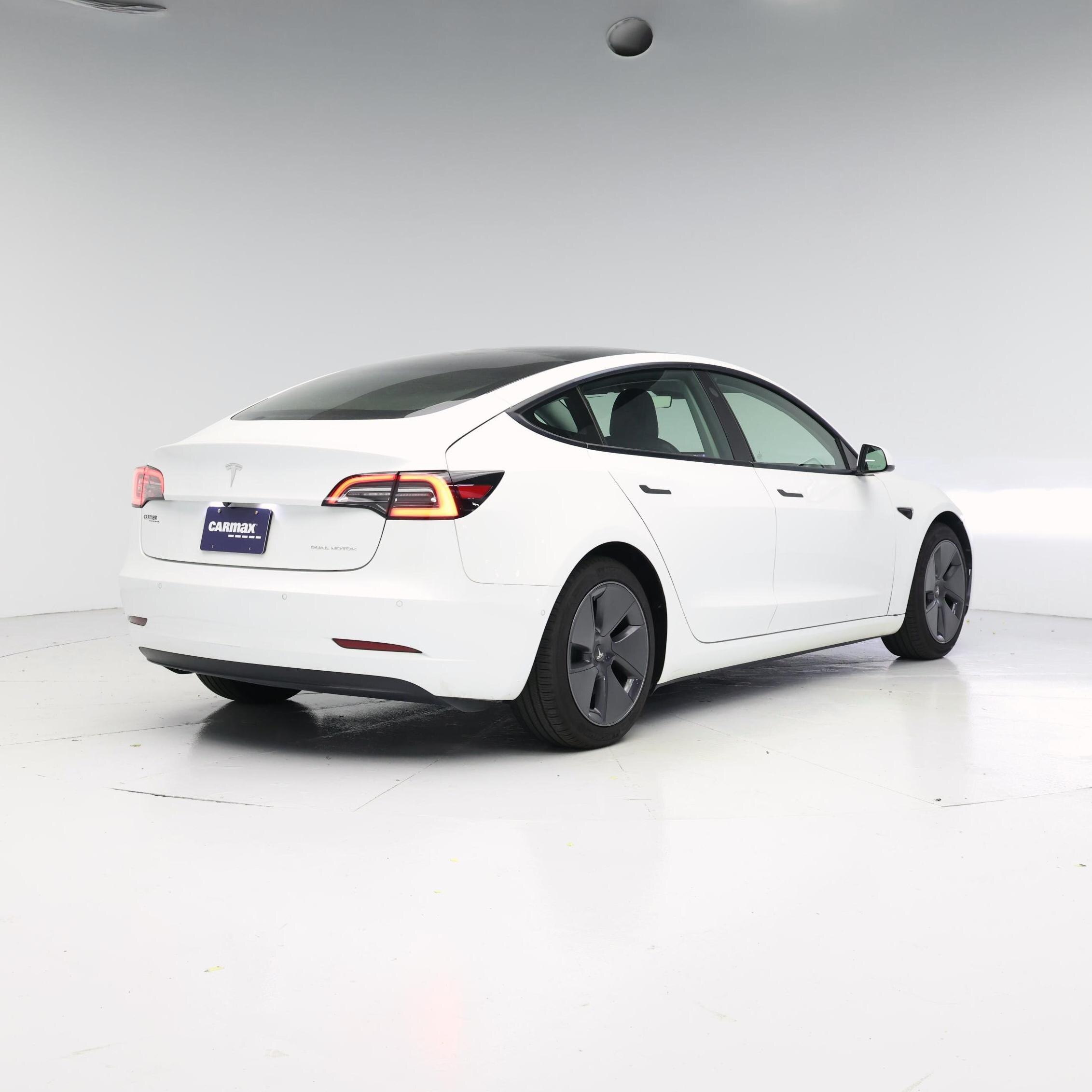 Thumbnail: 2022 Tesla Model 3 - 8