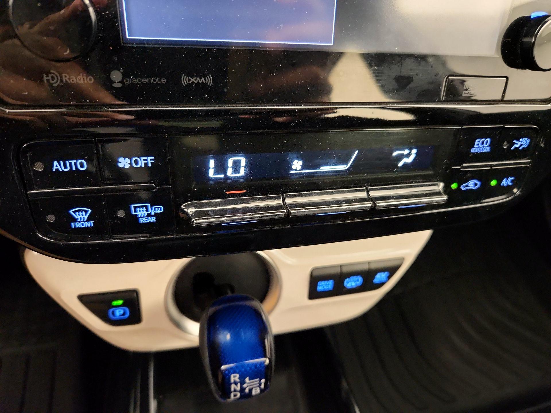 Thumbnail: 2018 Toyota Prius Prime - 17