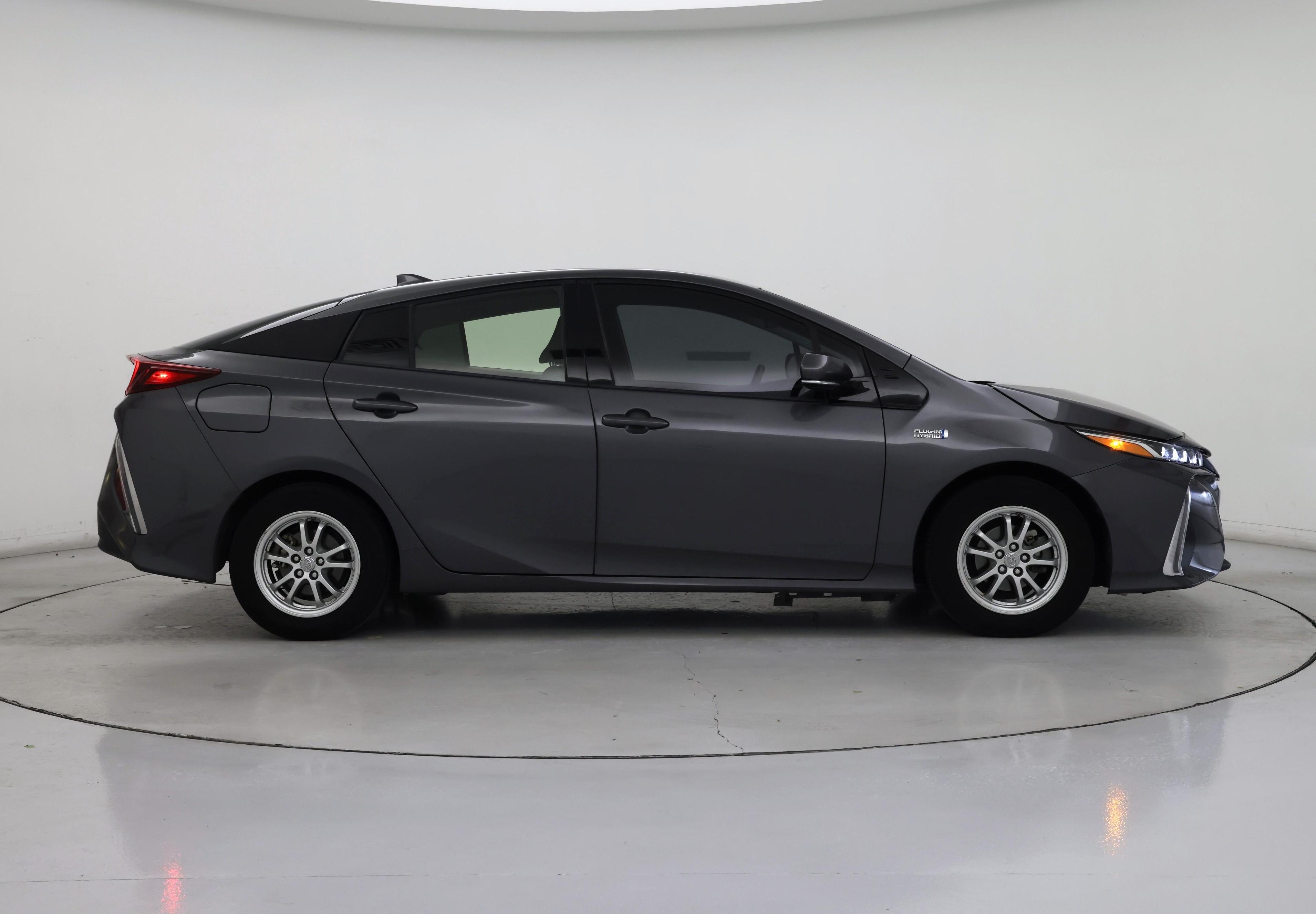 Thumbnail: 2018 Toyota Prius Prime - 7