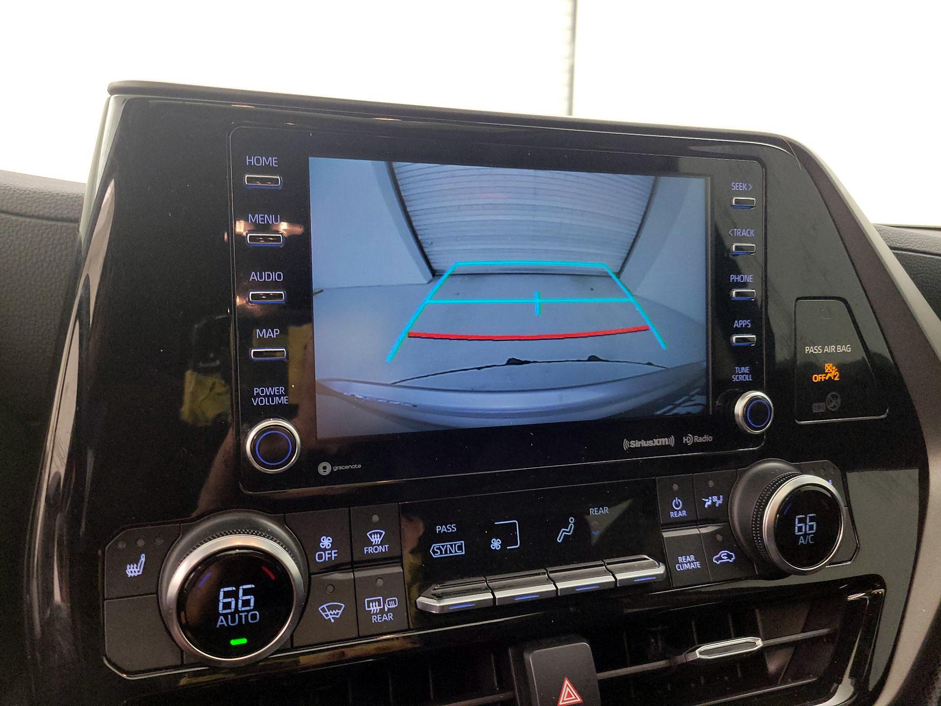 Thumbnail: 2021 Toyota Highlander - 14