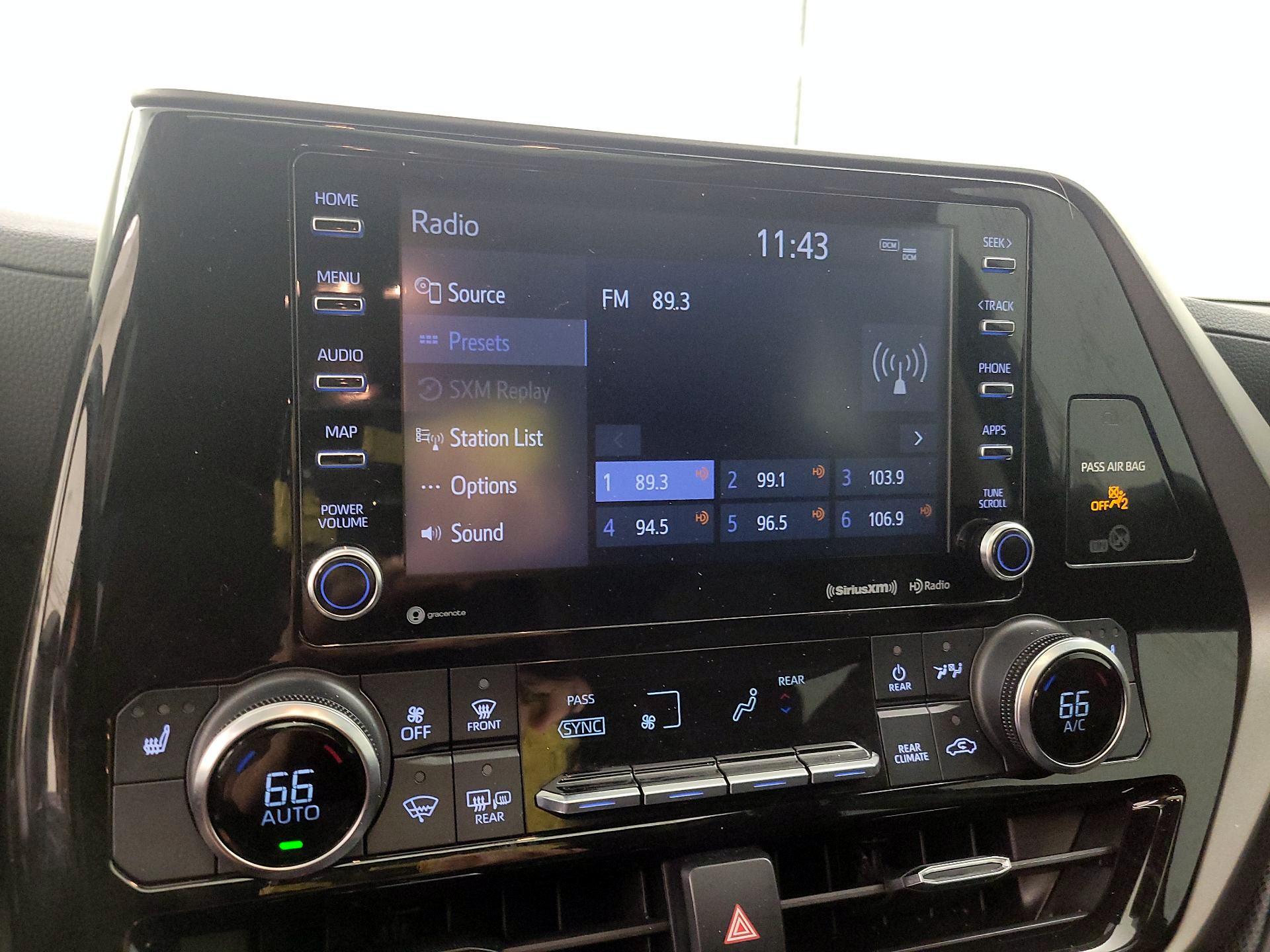 Thumbnail: 2021 Toyota Highlander - 15
