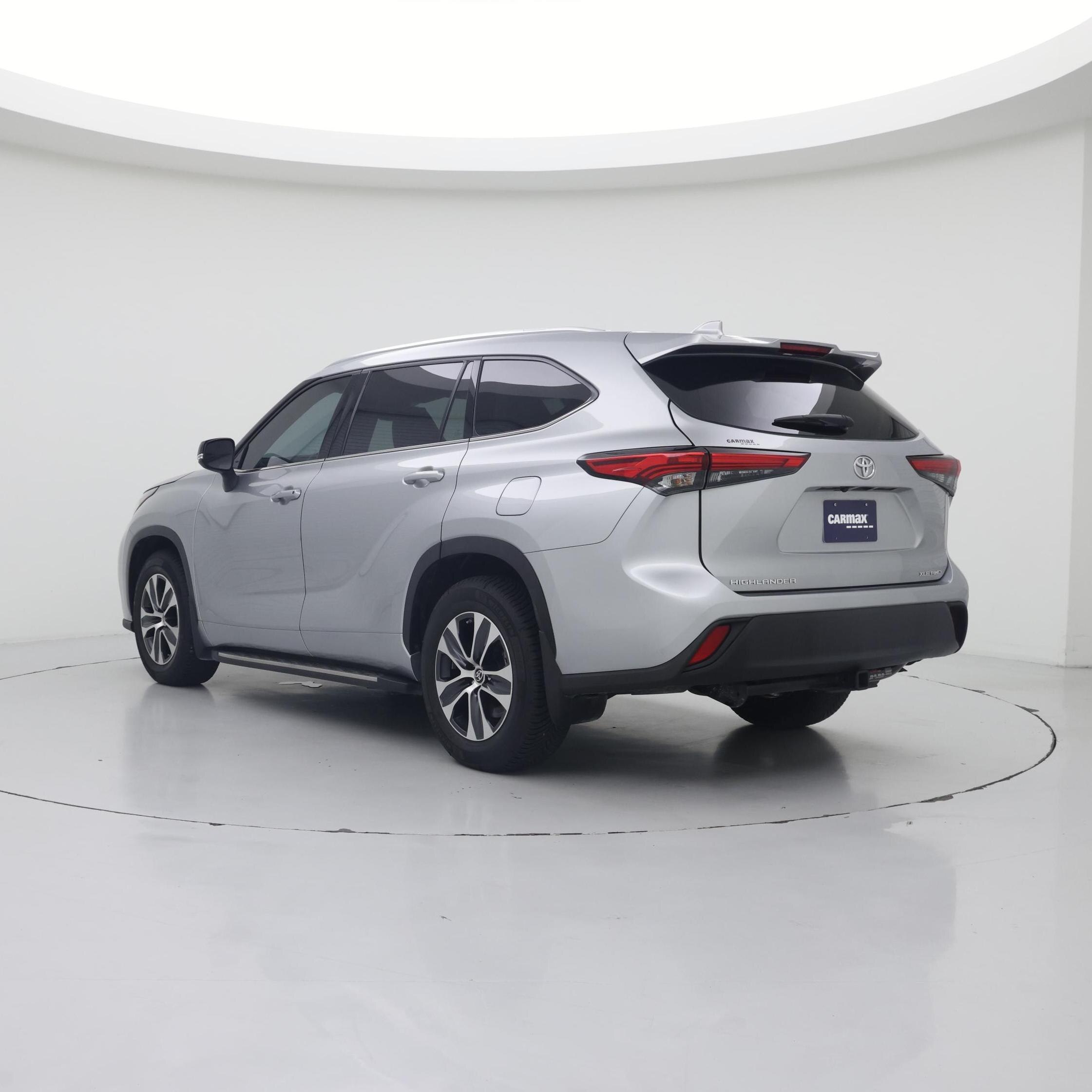 Thumbnail: 2021 Toyota Highlander - 2