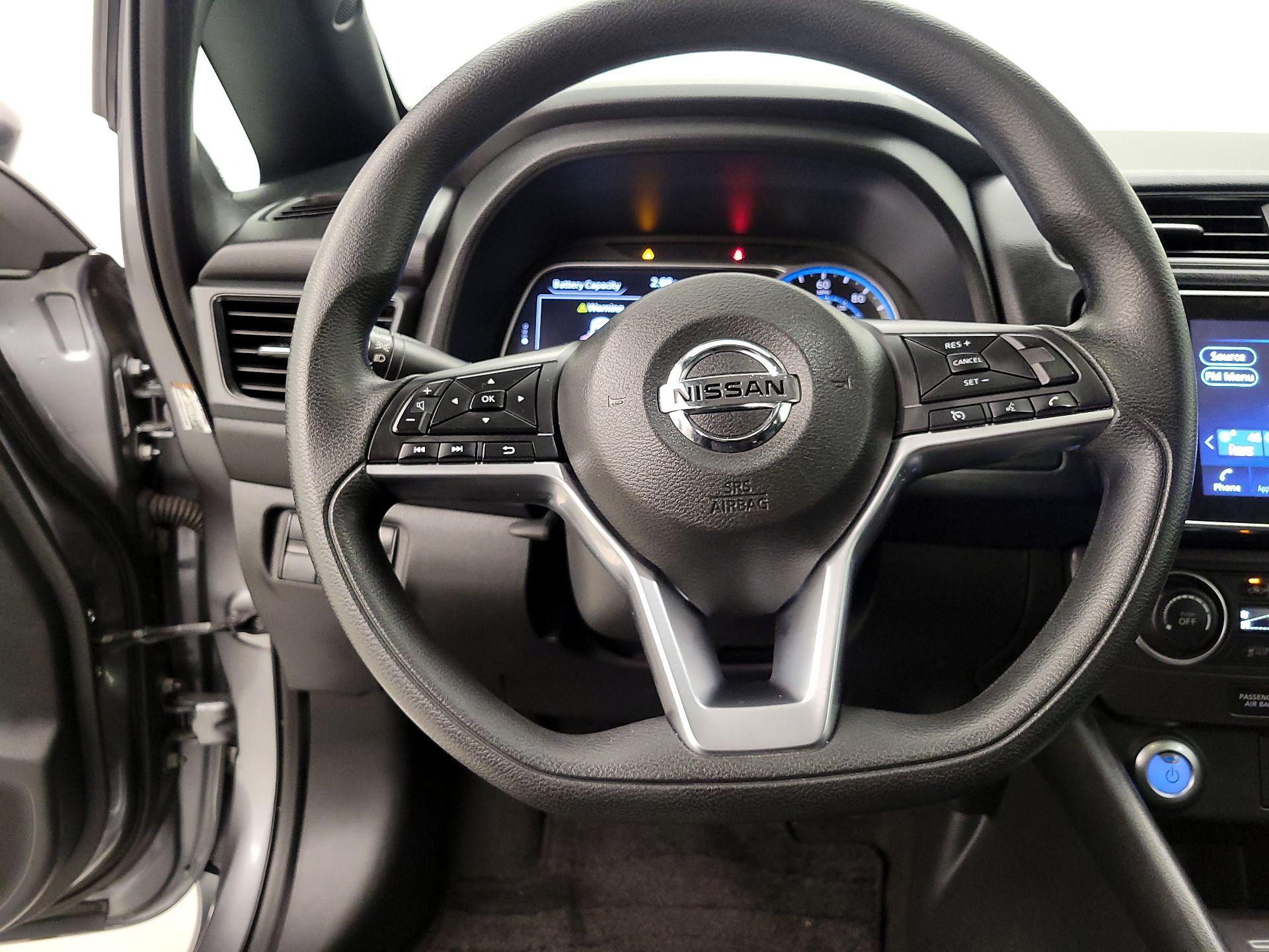 Thumbnail: 2022 Nissan Leaf - 10