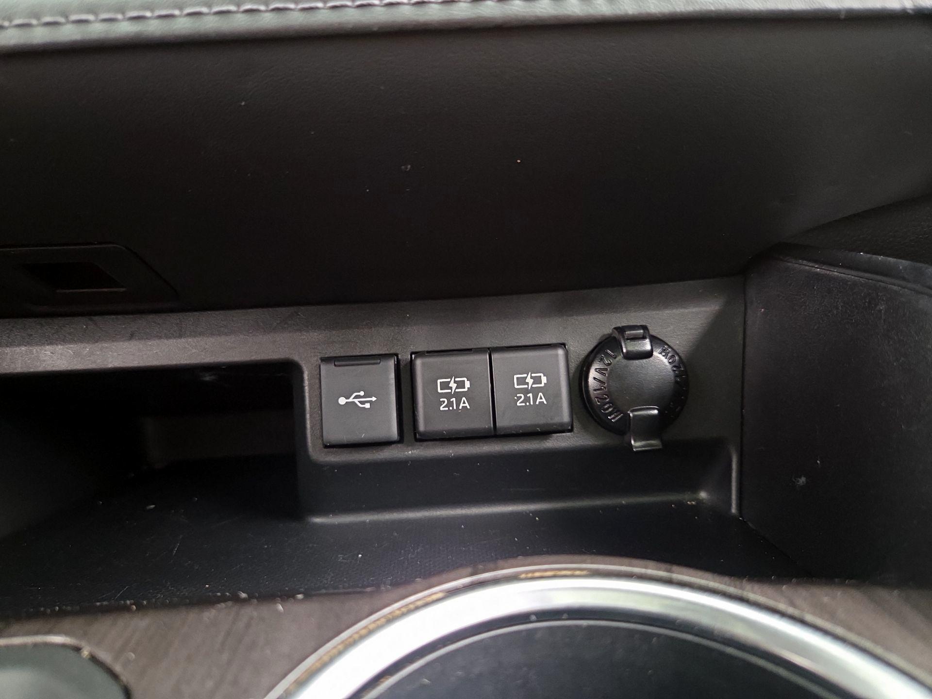Thumbnail: 2021 Toyota Highlander - 19