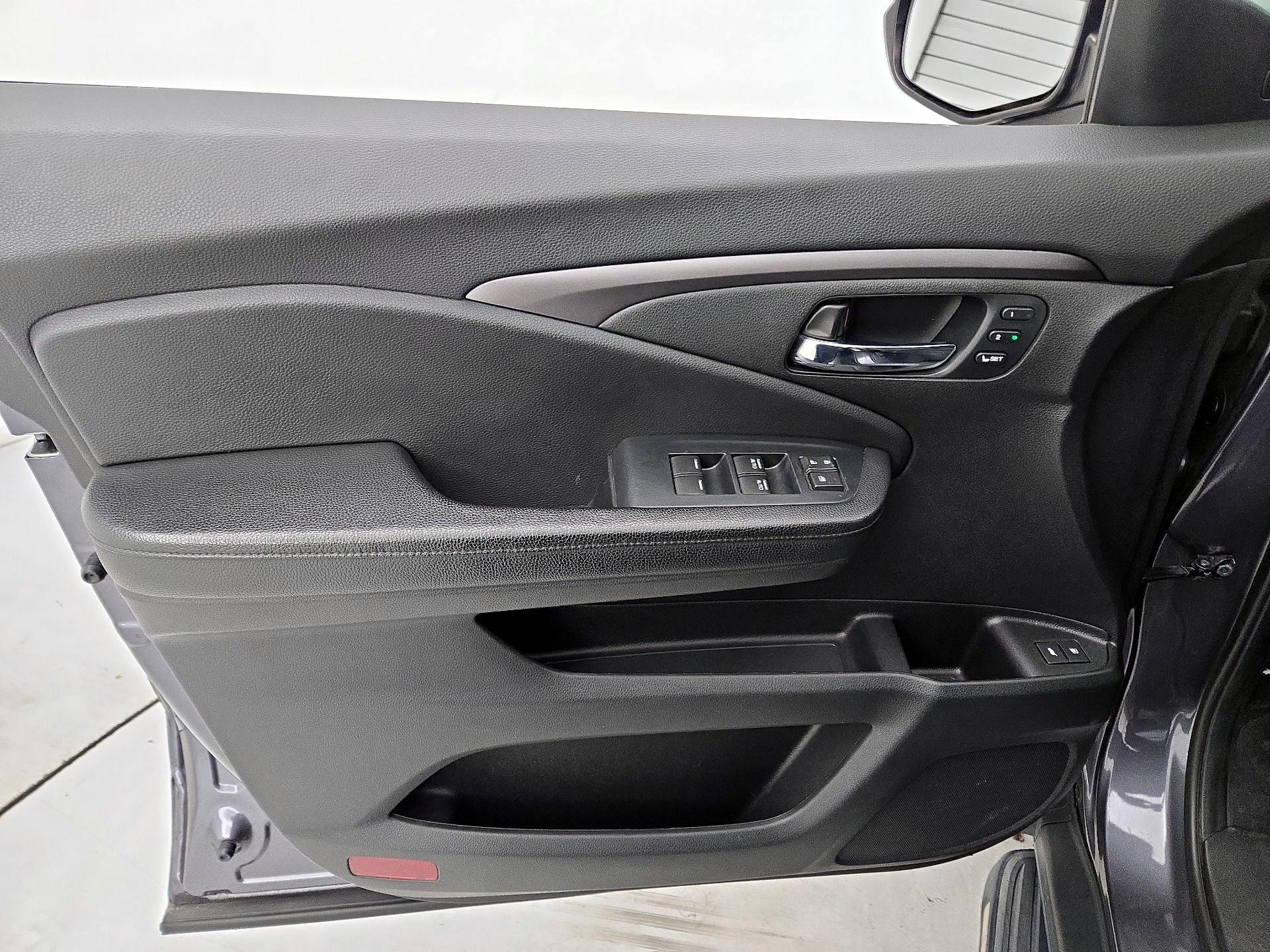 Thumbnail: 2021 Honda Pilot - 12