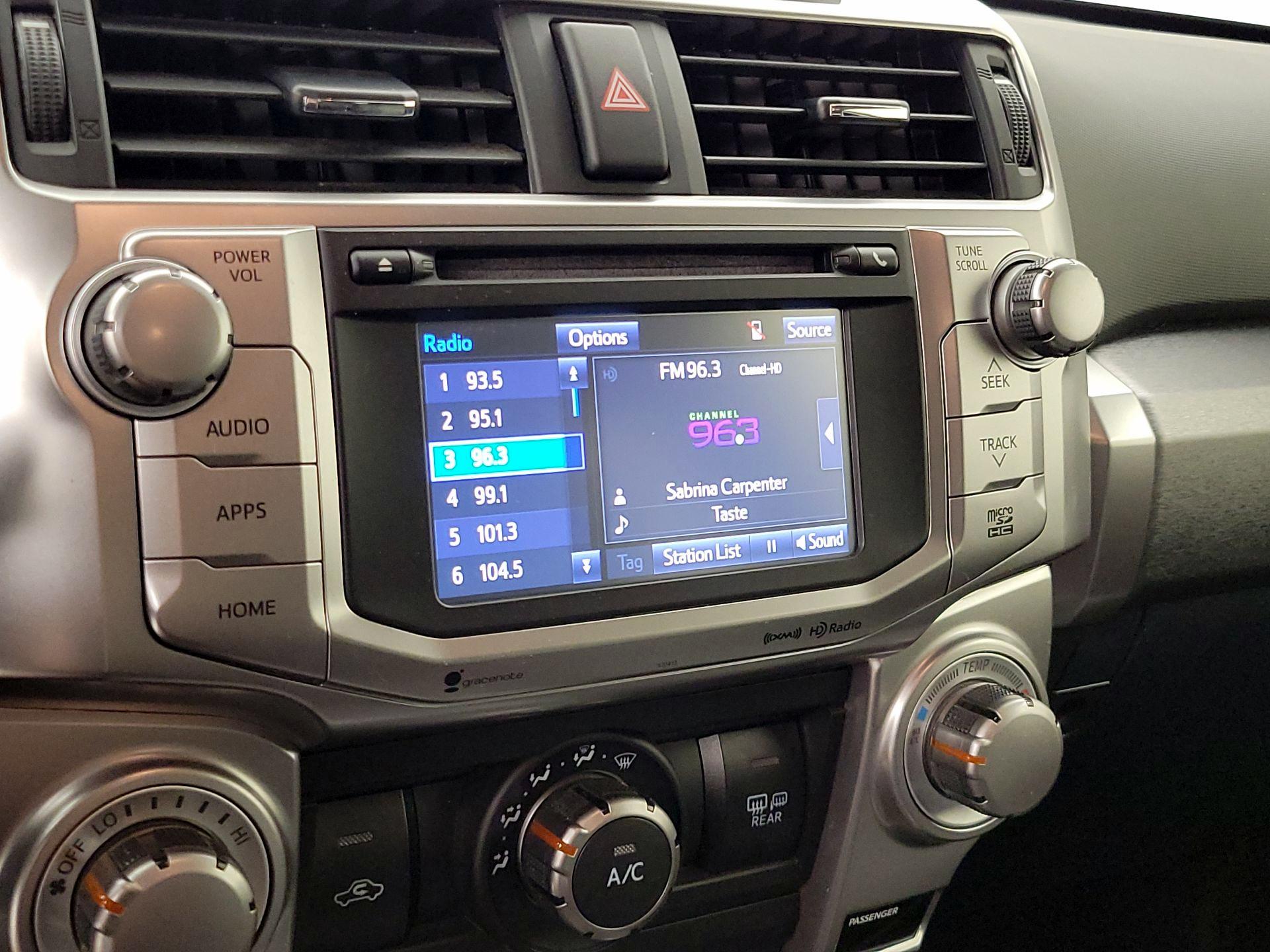Thumbnail: 2019 Toyota 4Runner - 16