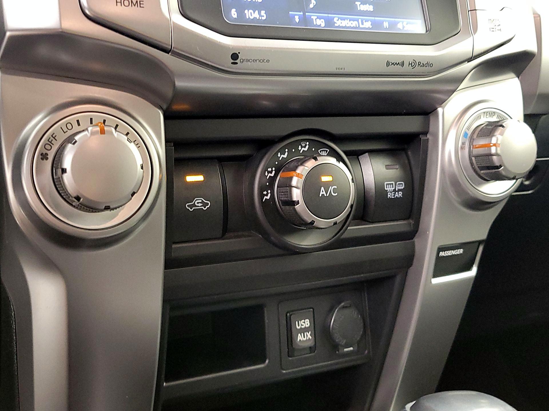 Thumbnail: 2019 Toyota 4Runner - 17