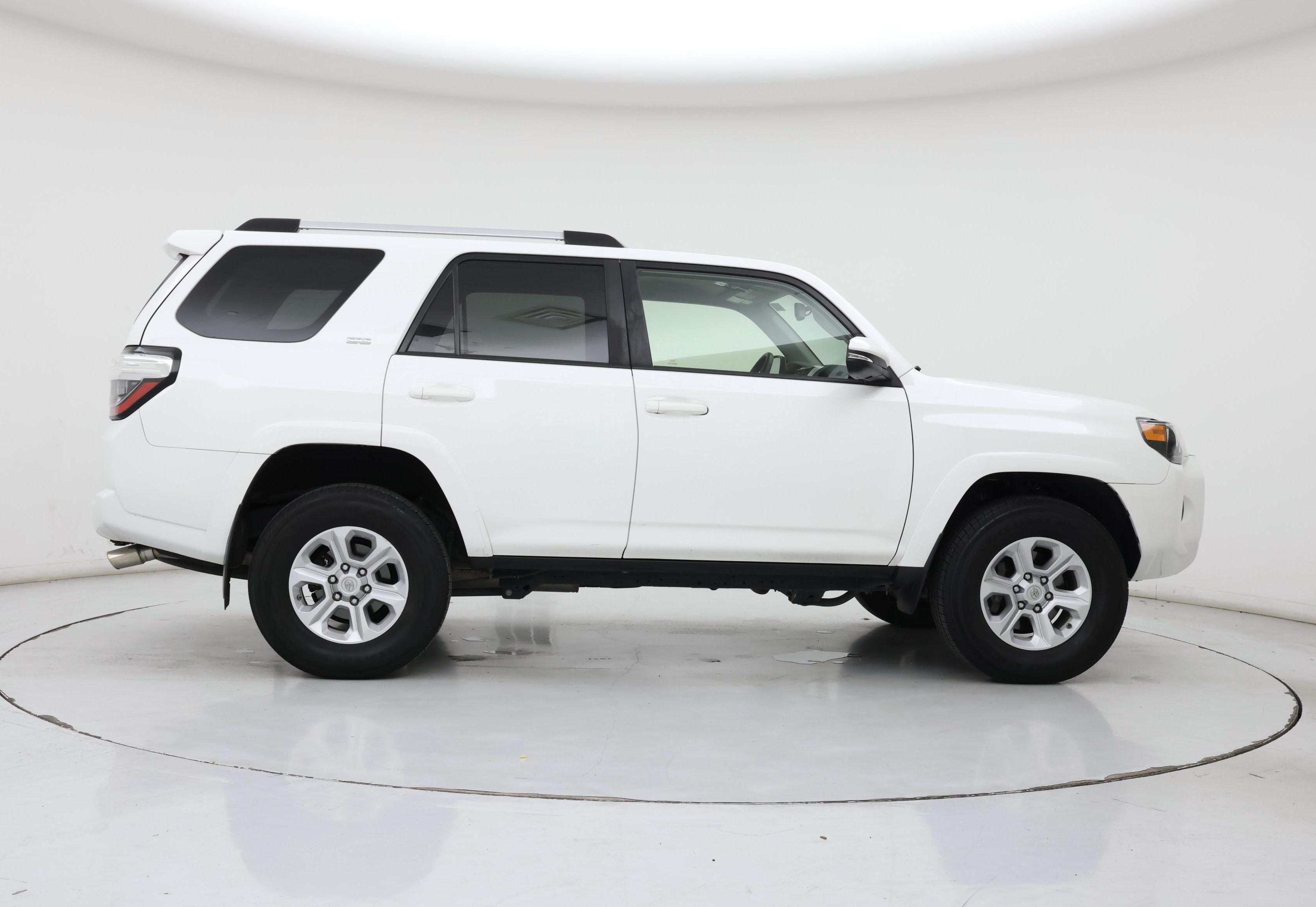 Thumbnail: 2019 Toyota 4Runner - 7
