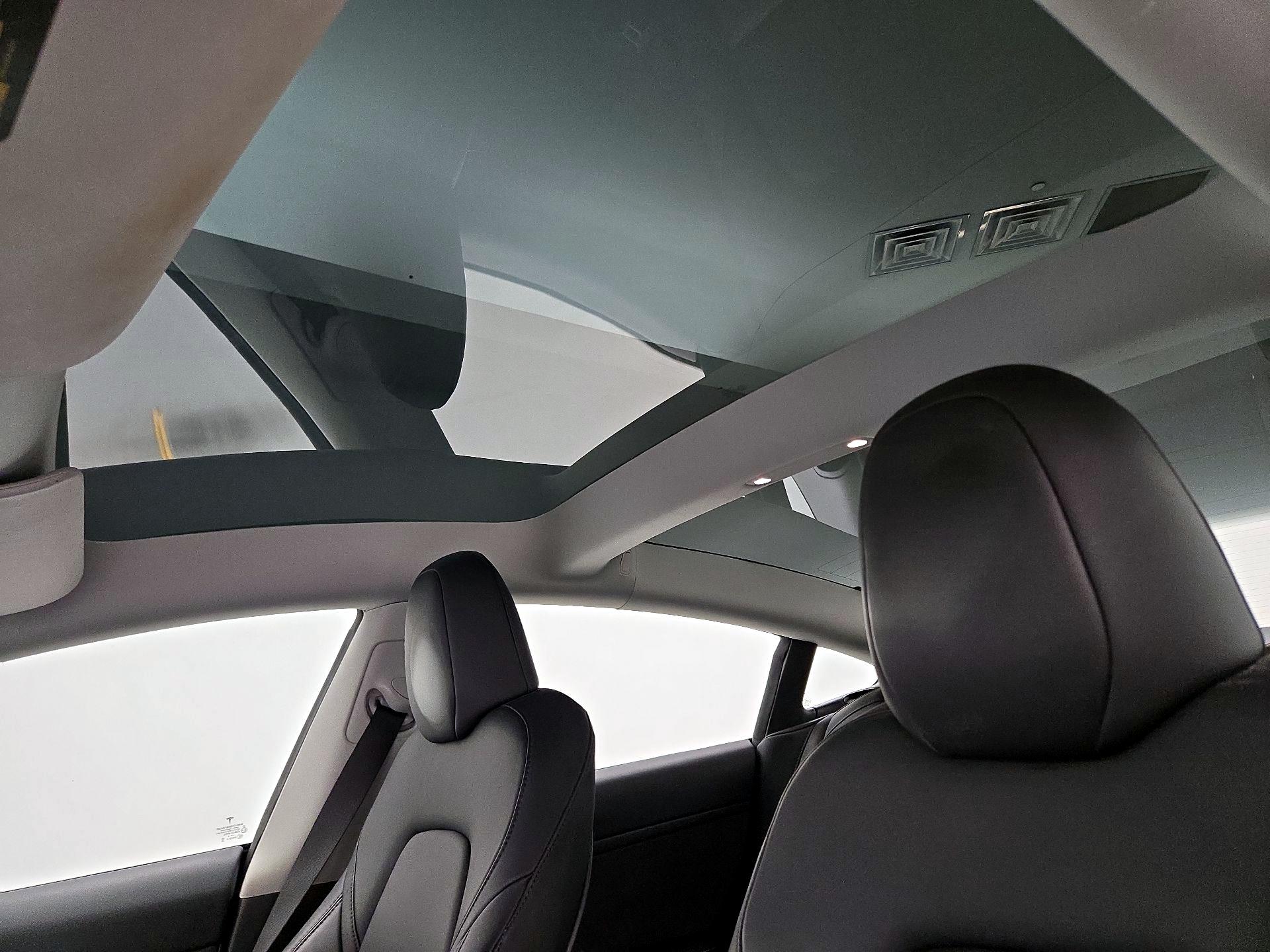 Thumbnail: 2023 Tesla Model 3 - 19