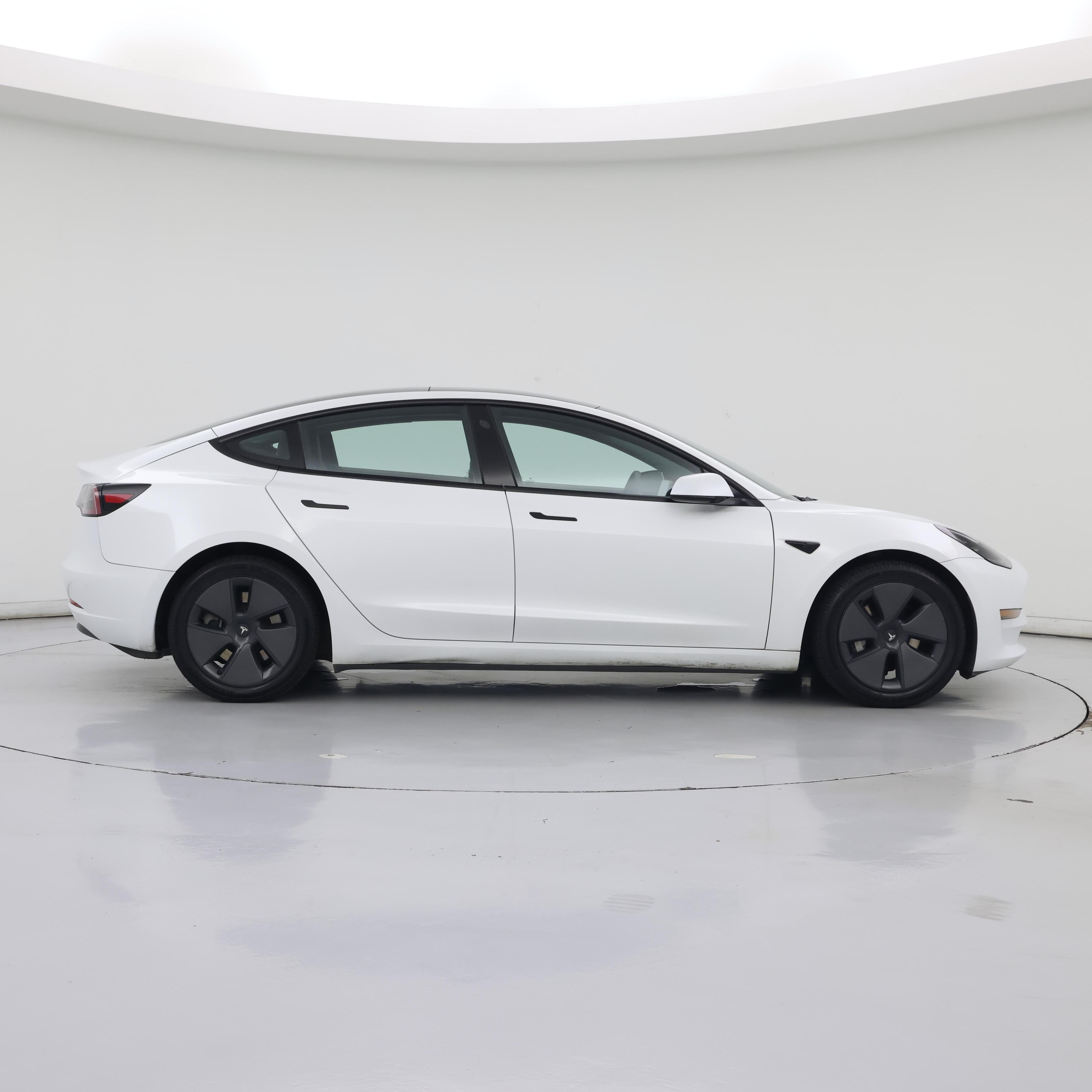 Thumbnail: 2023 Tesla Model 3 - 7