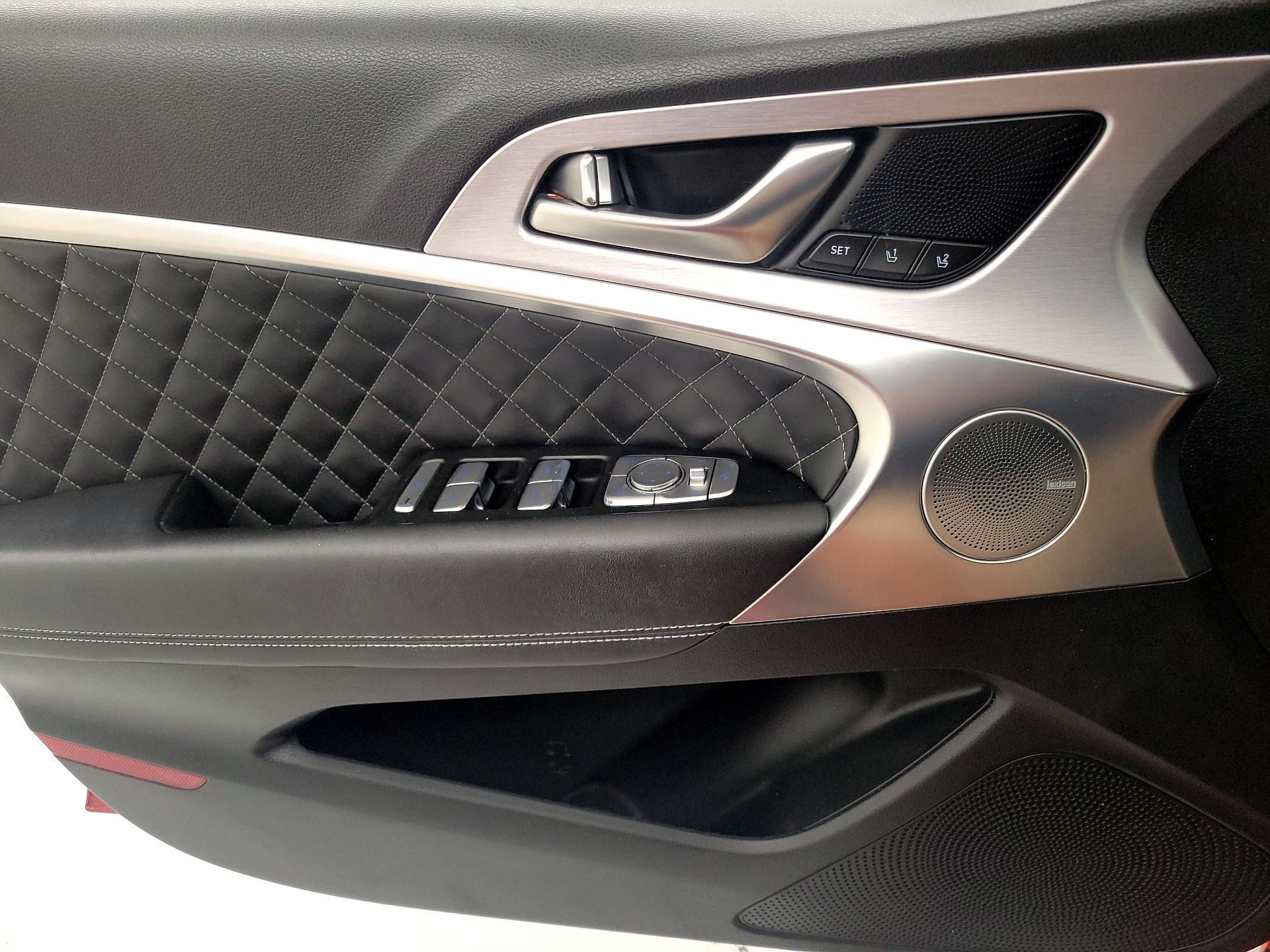 Thumbnail: 2019 Genesis G70 - 12