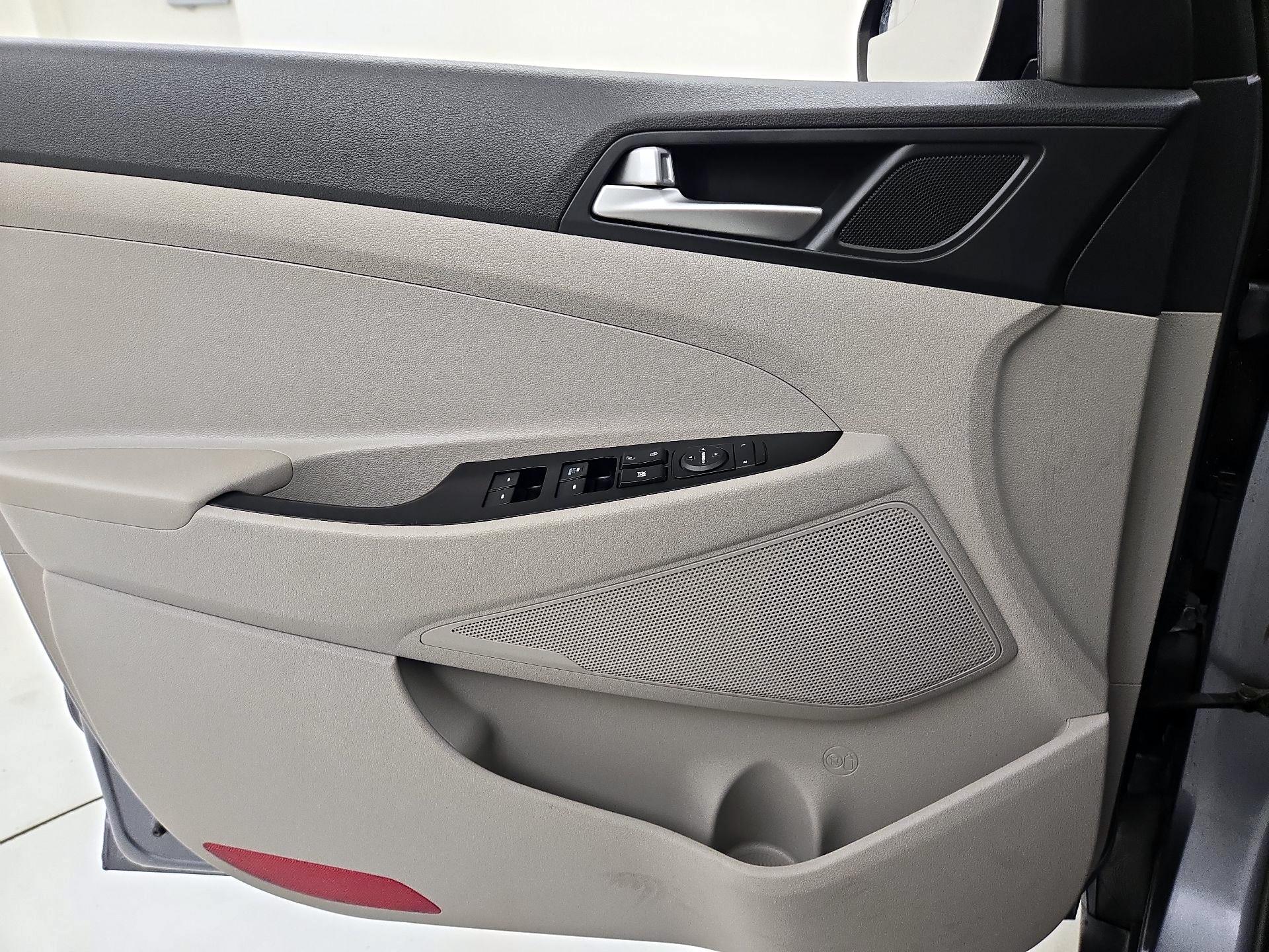 Thumbnail: 2019 Hyundai Tucson - 12