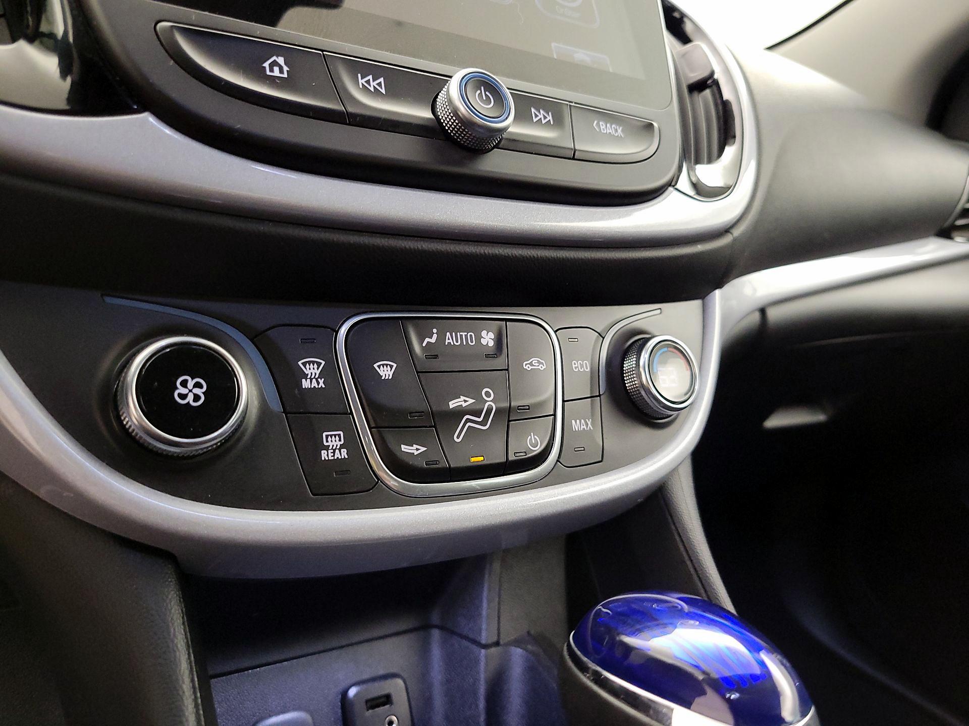 Thumbnail: 2017 Chevrolet Volt - 16