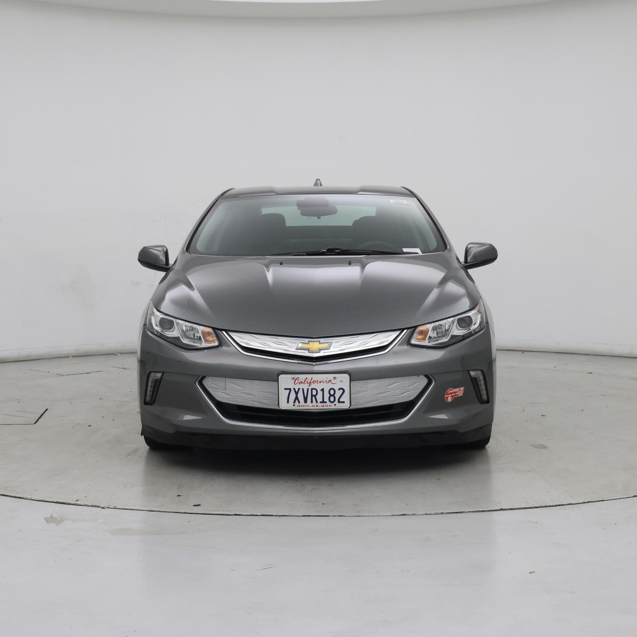 Thumbnail: 2017 Chevrolet Volt - 5