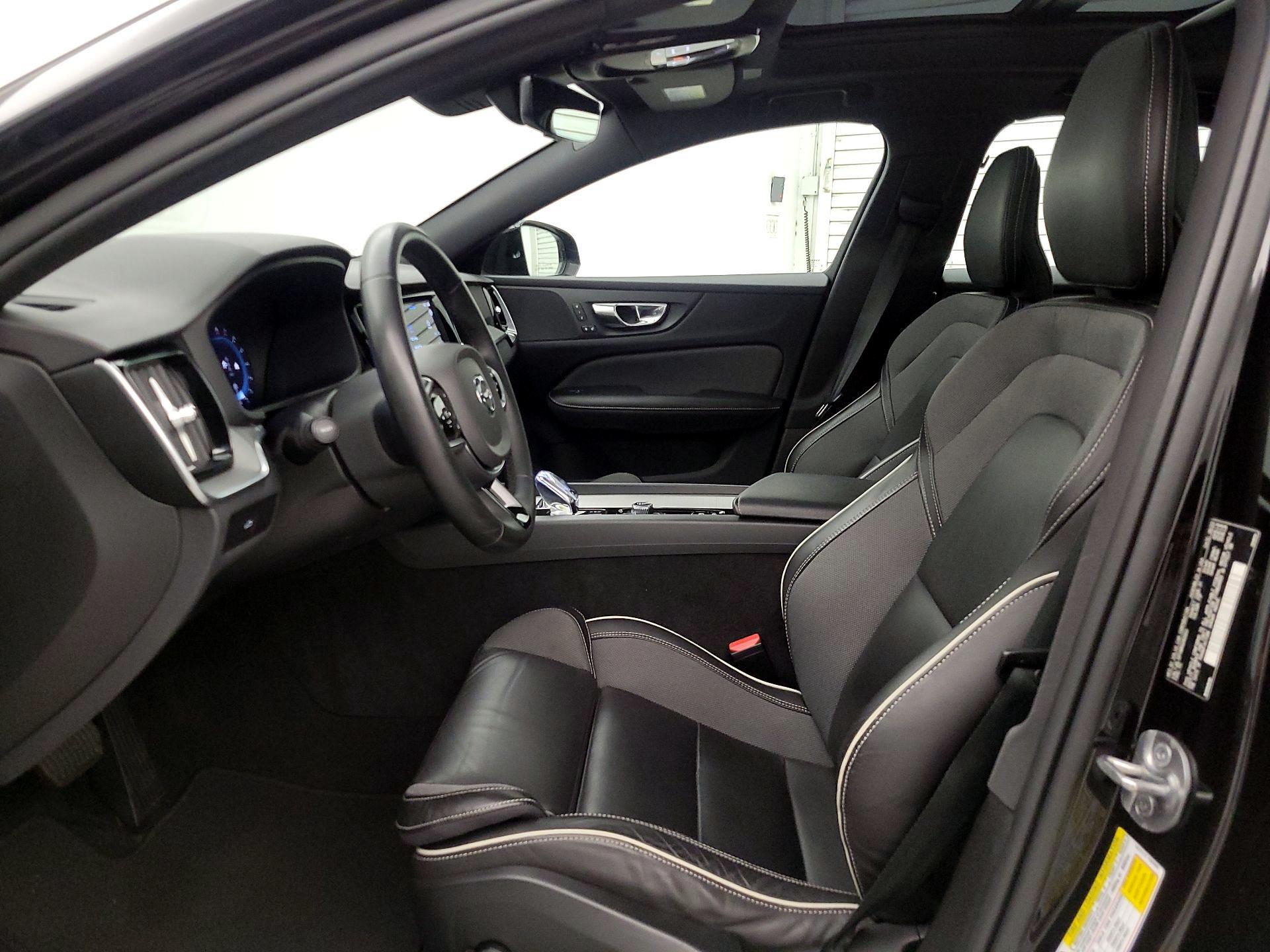 Thumbnail: 2024 Volvo S60 - 11
