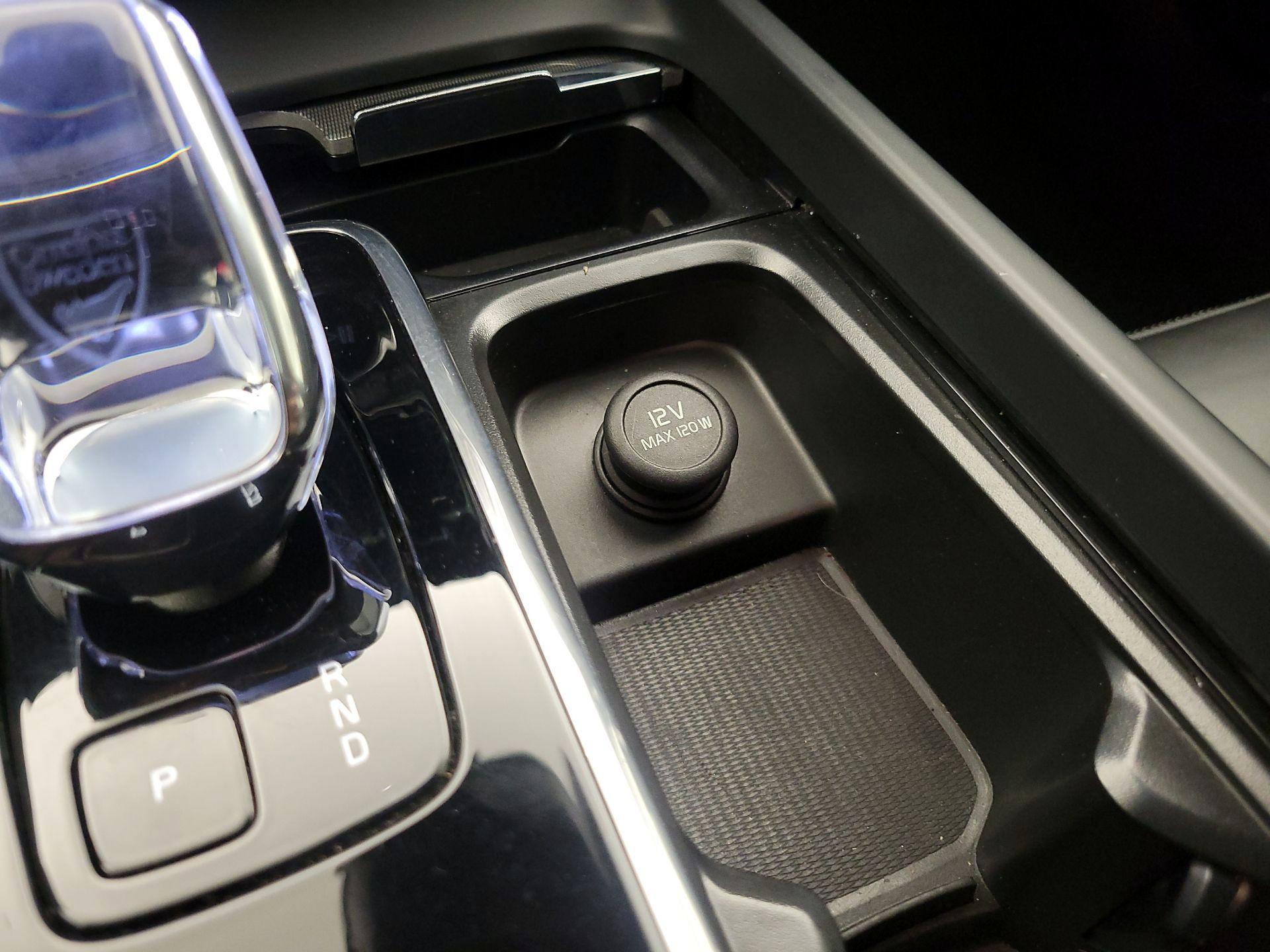 Thumbnail: 2024 Volvo S60 - 18