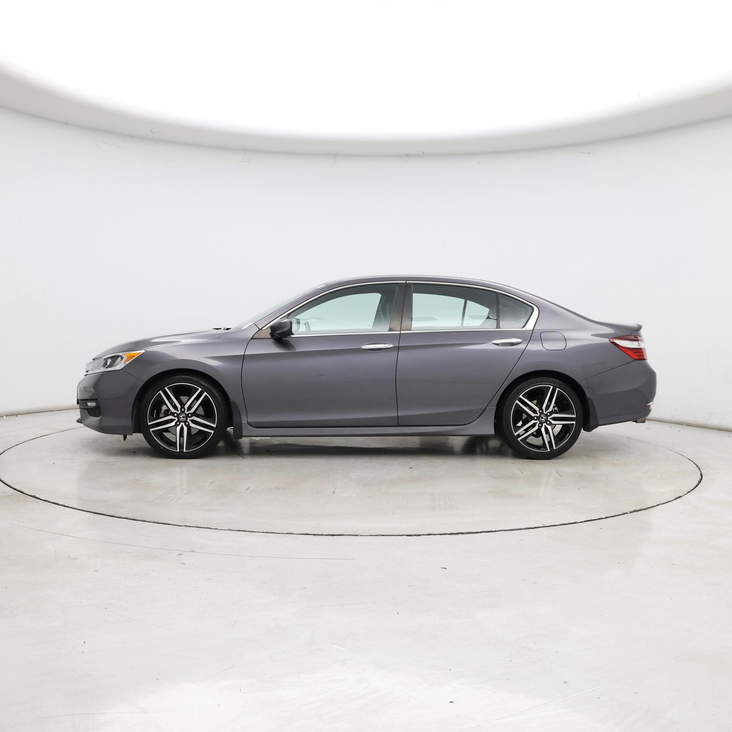 Thumbnail: 2017 Honda Accord - 3