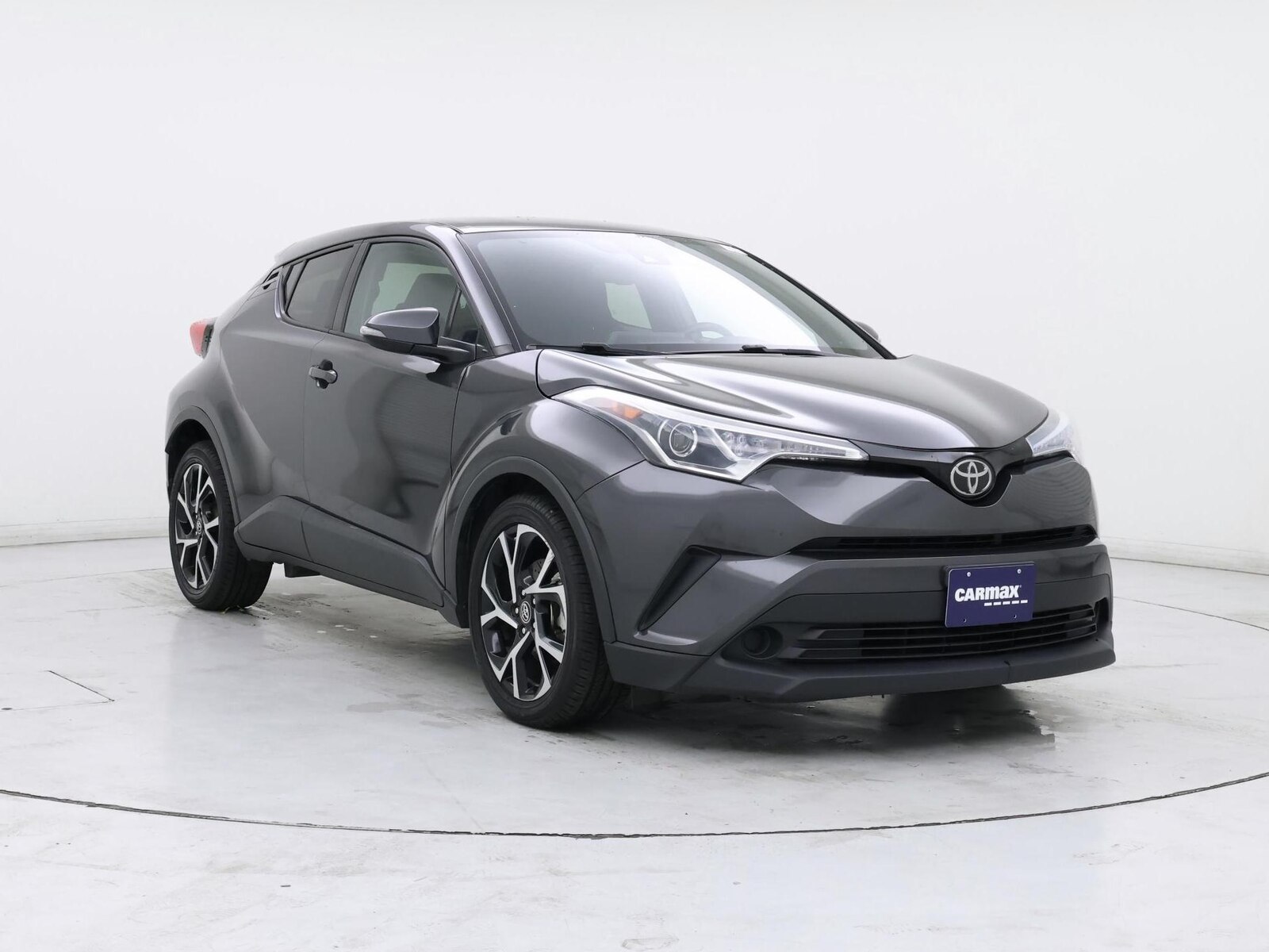 2018 Toyota C-HR XLE - Photo 2