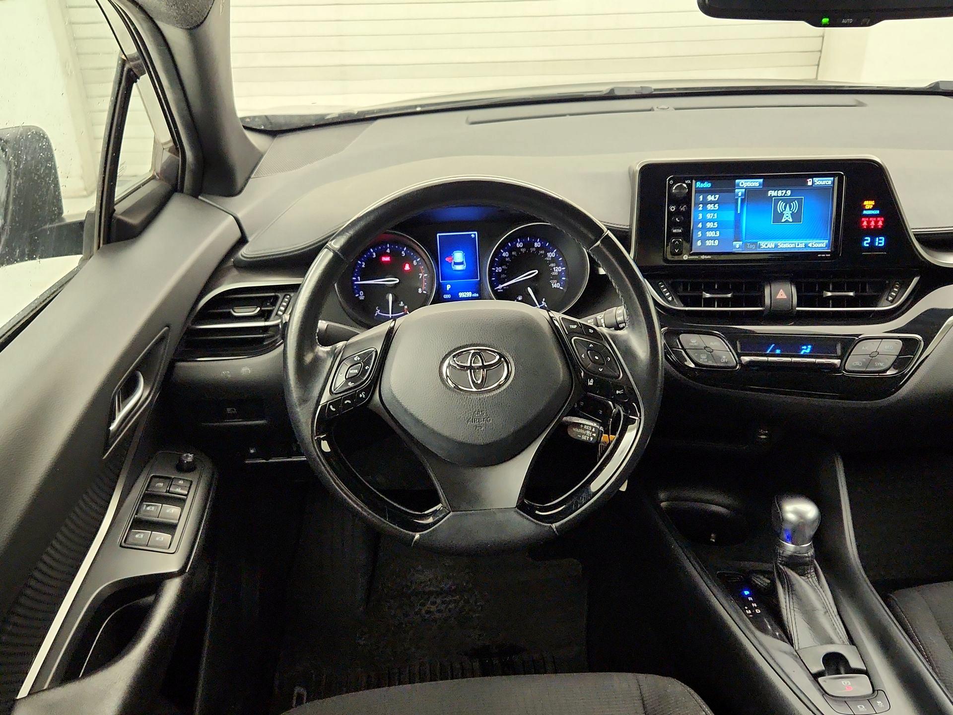 Thumbnail: 2018 Toyota C-HR - 10