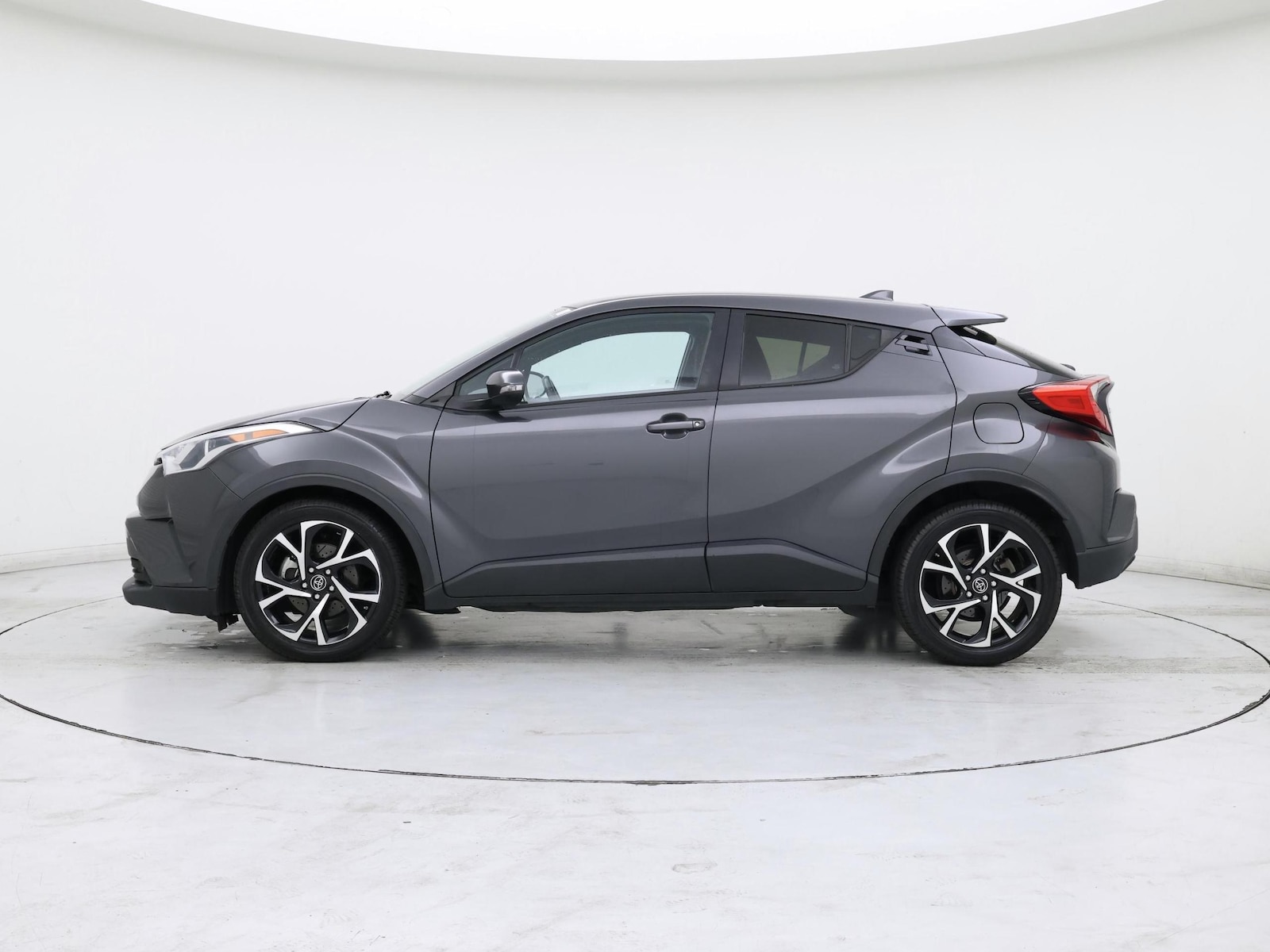 2018 Toyota C-HR XLE - Photo 4