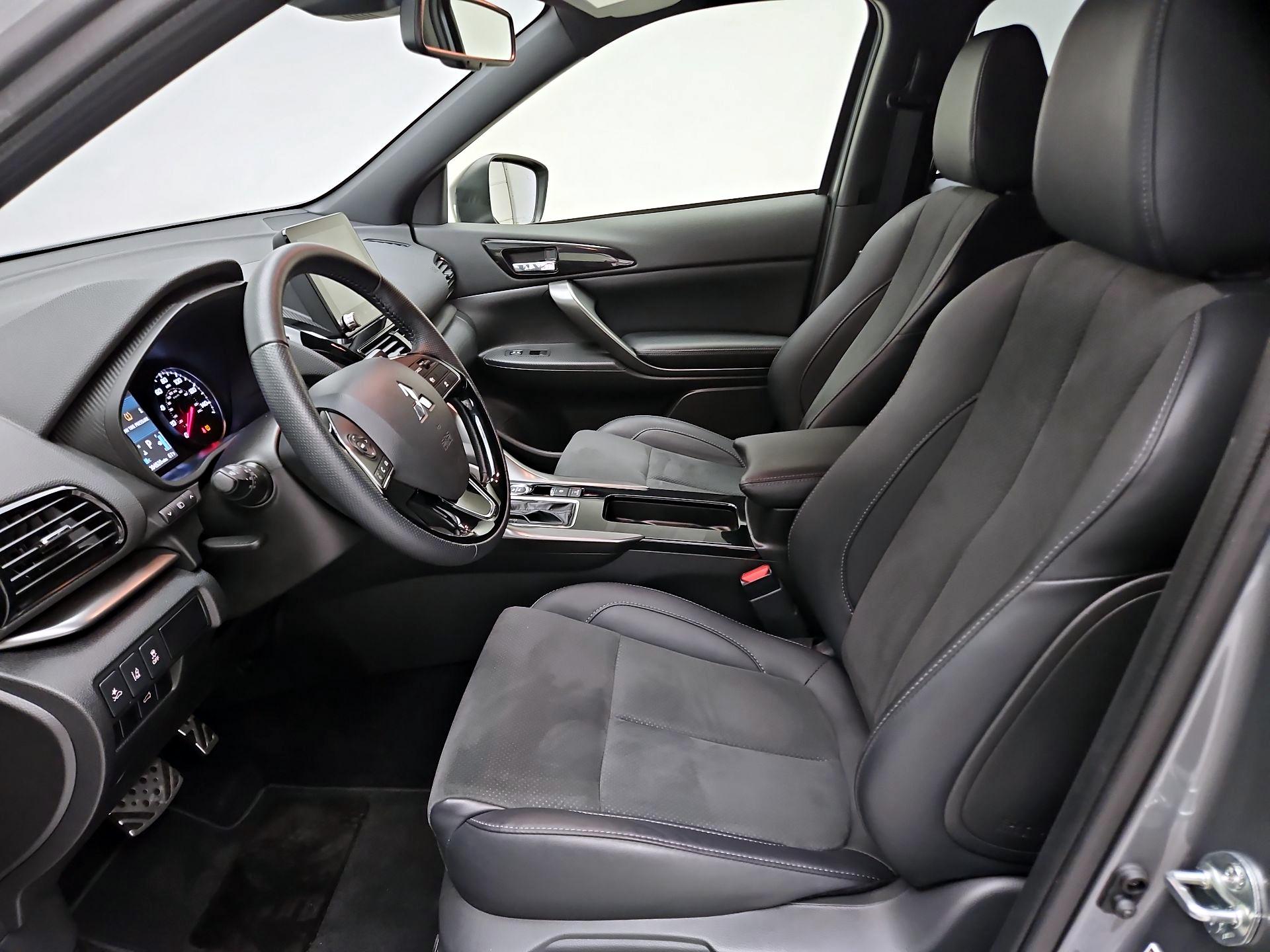 Thumbnail: 2025 Mitsubishi Eclipse Cross - 9
