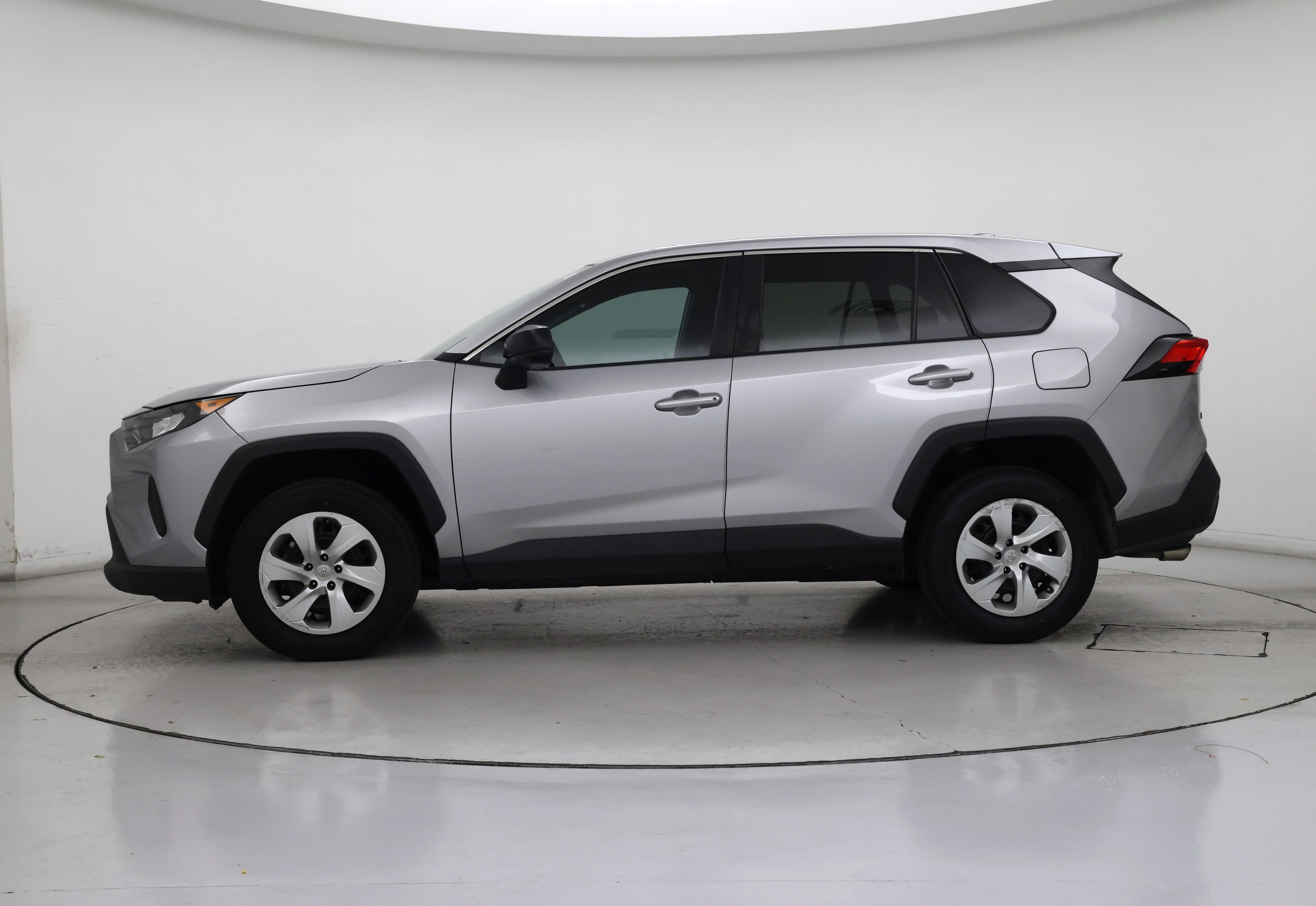 Thumbnail: 2022 Toyota RAV4 - 3