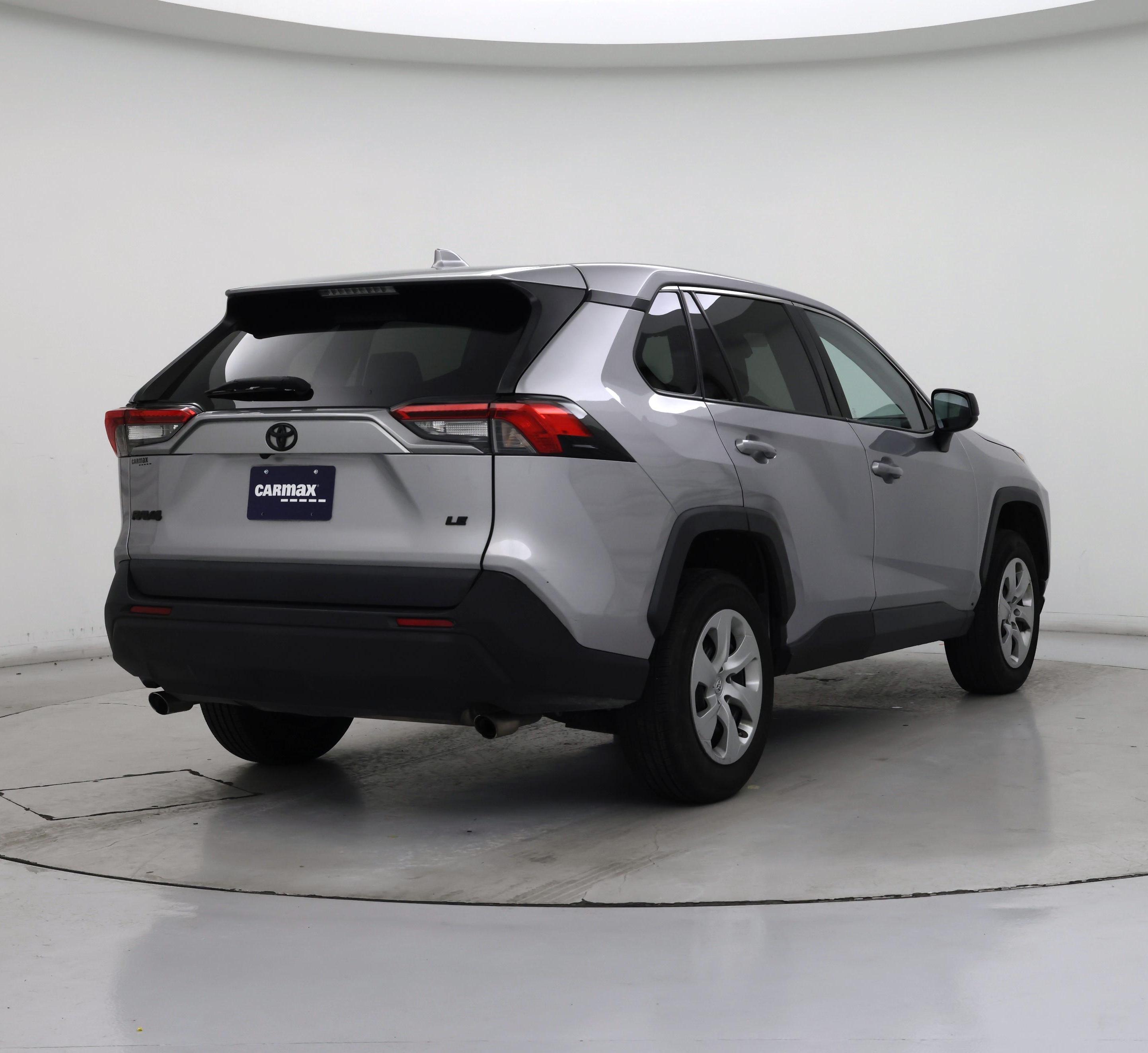 Thumbnail: 2022 Toyota RAV4 - 8