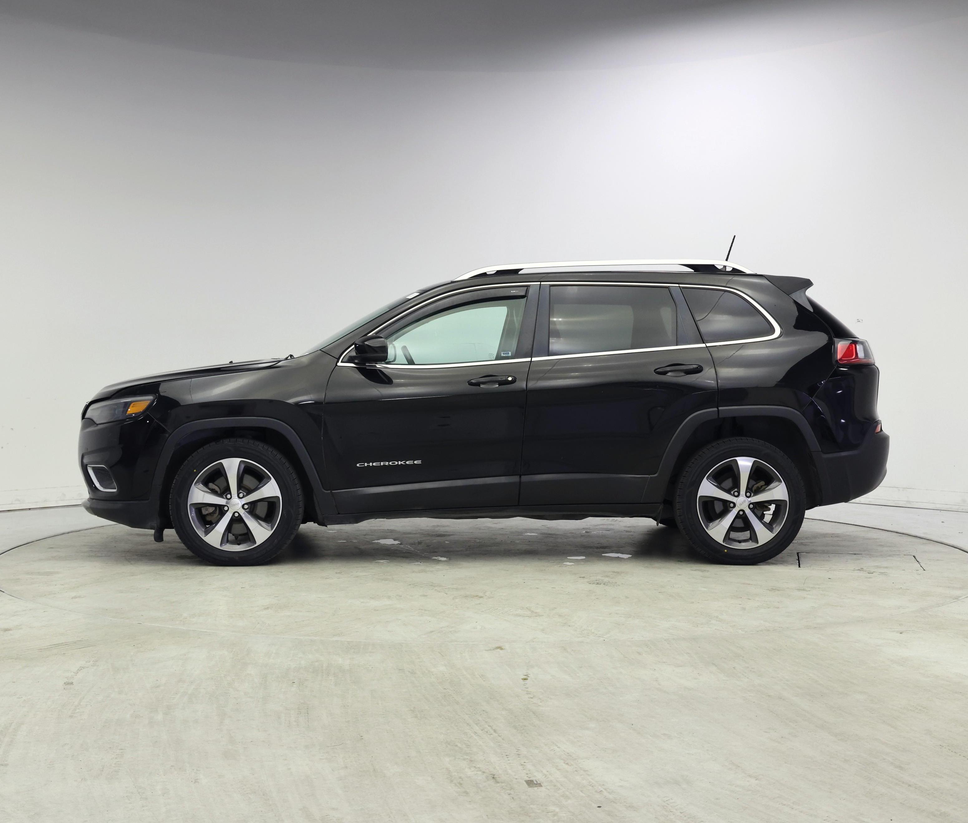 Thumbnail: 2019 Jeep Cherokee - 3