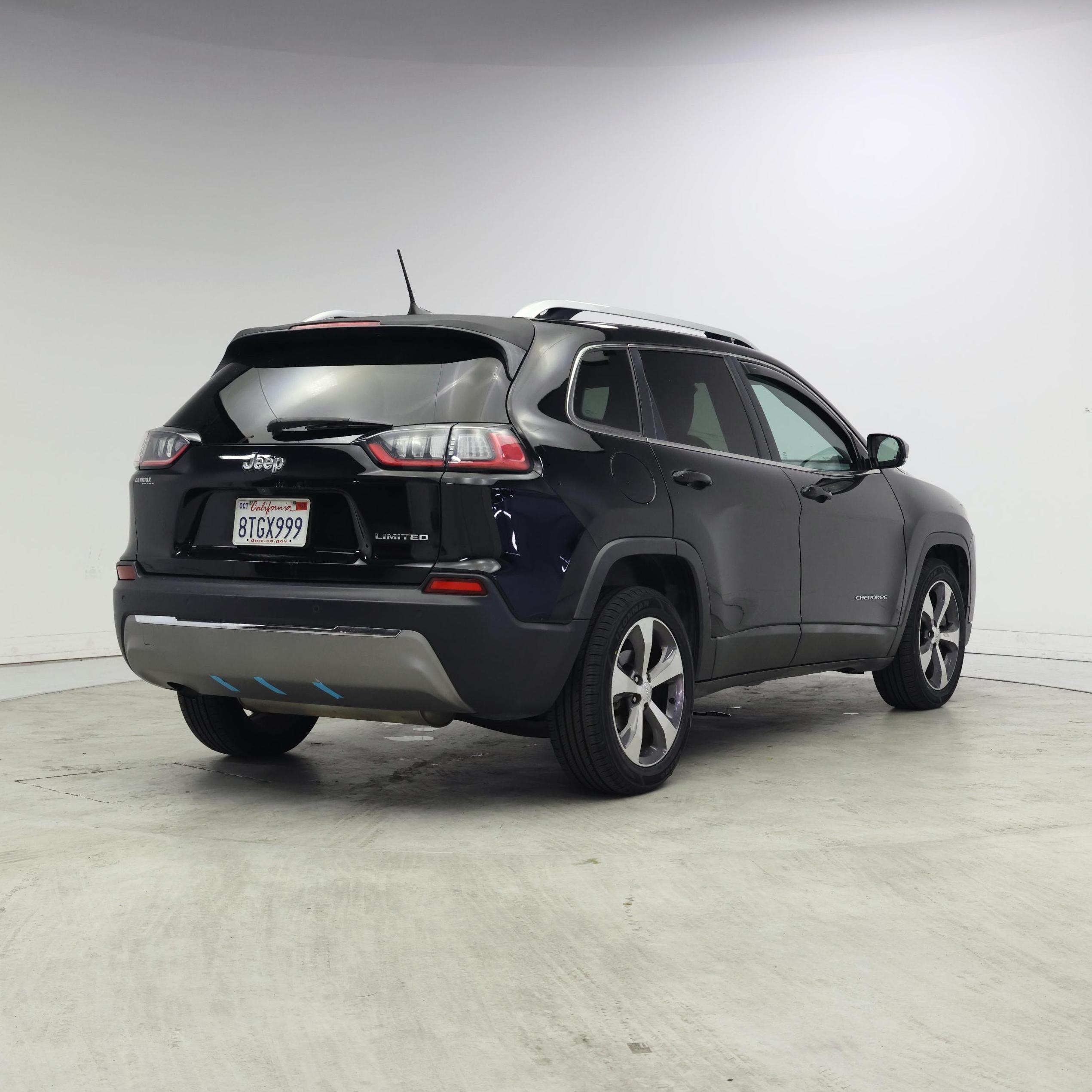 Thumbnail: 2019 Jeep Cherokee - 8